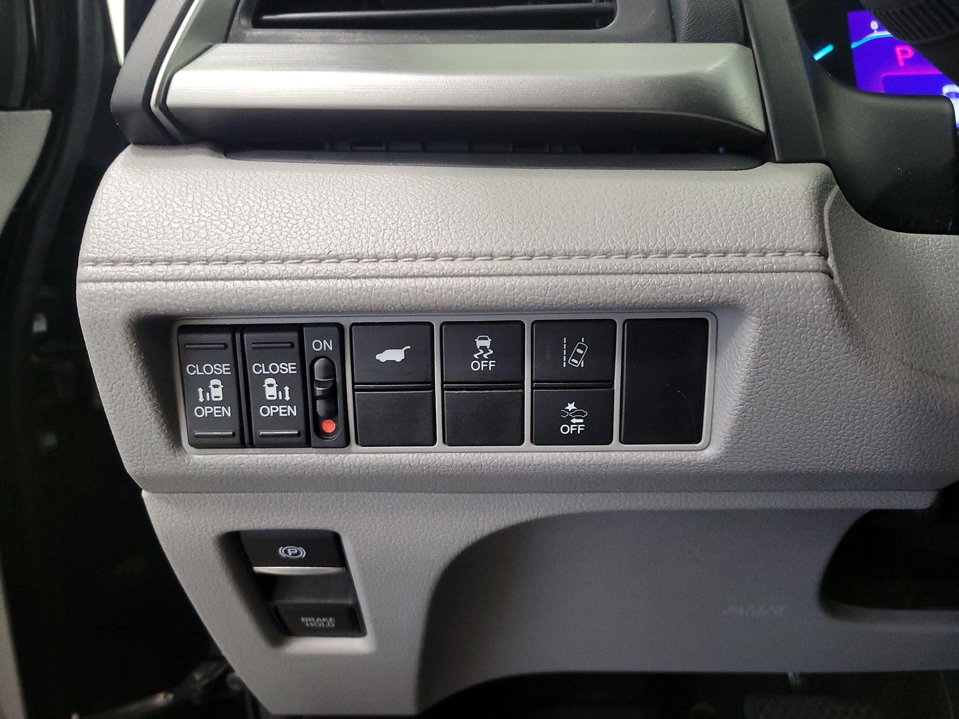 Thumbnail: 2019 Honda Odyssey - 13