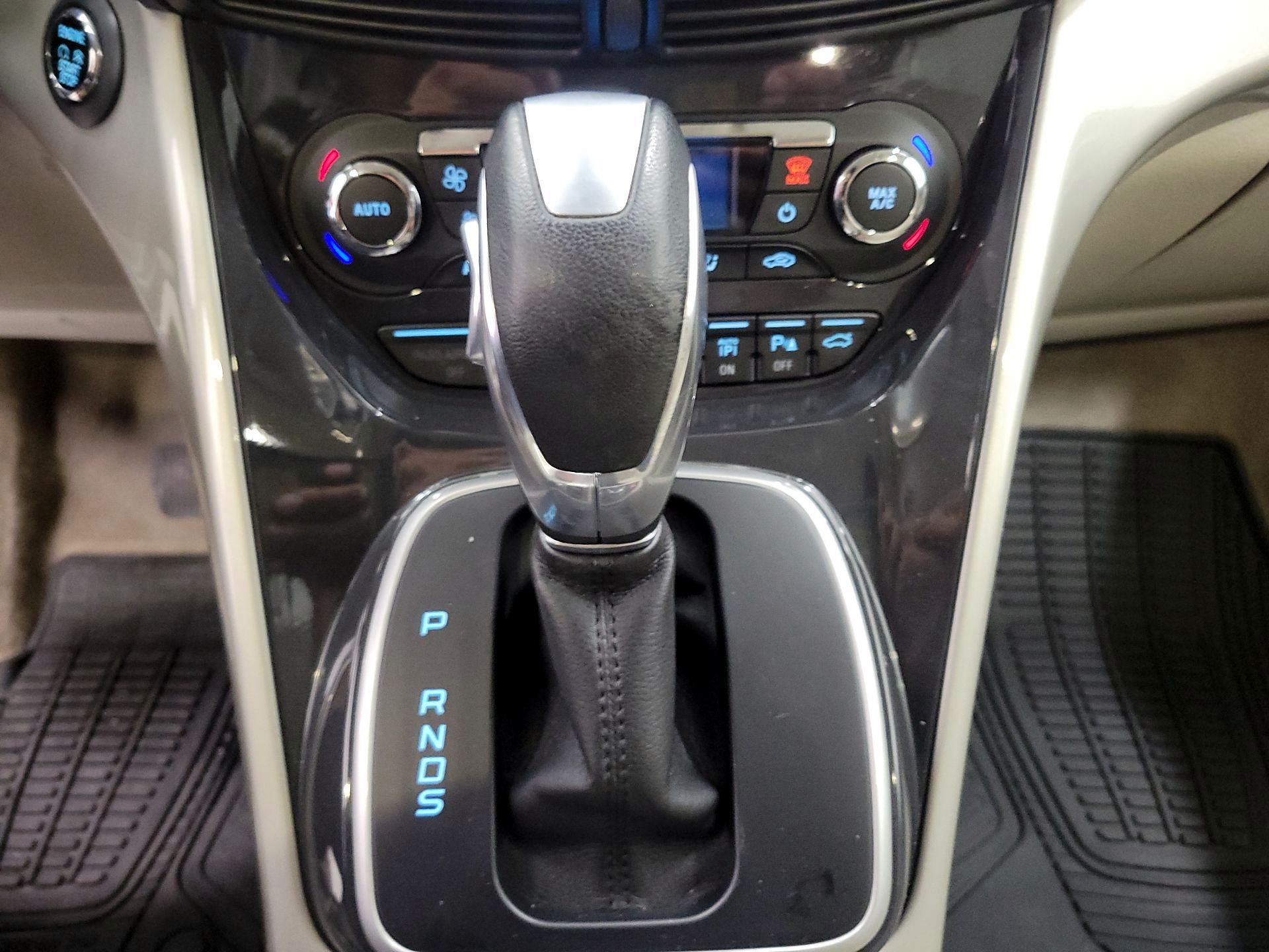 Thumbnail: 2013 Ford Escape - 17