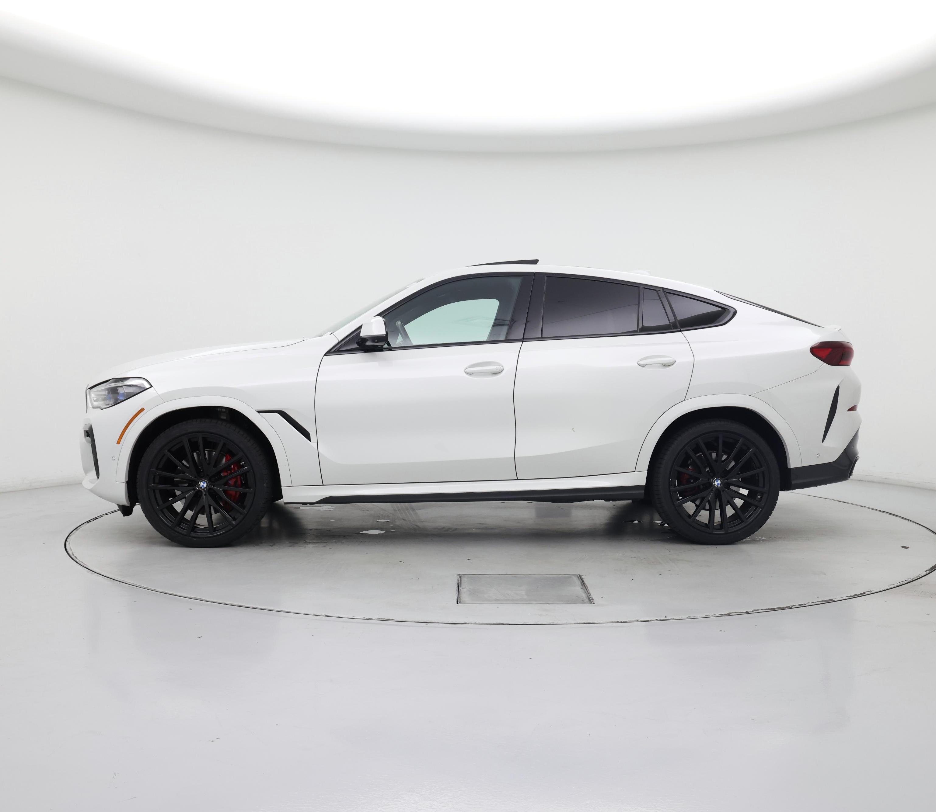 Thumbnail: 2022 BMW X6 - 3