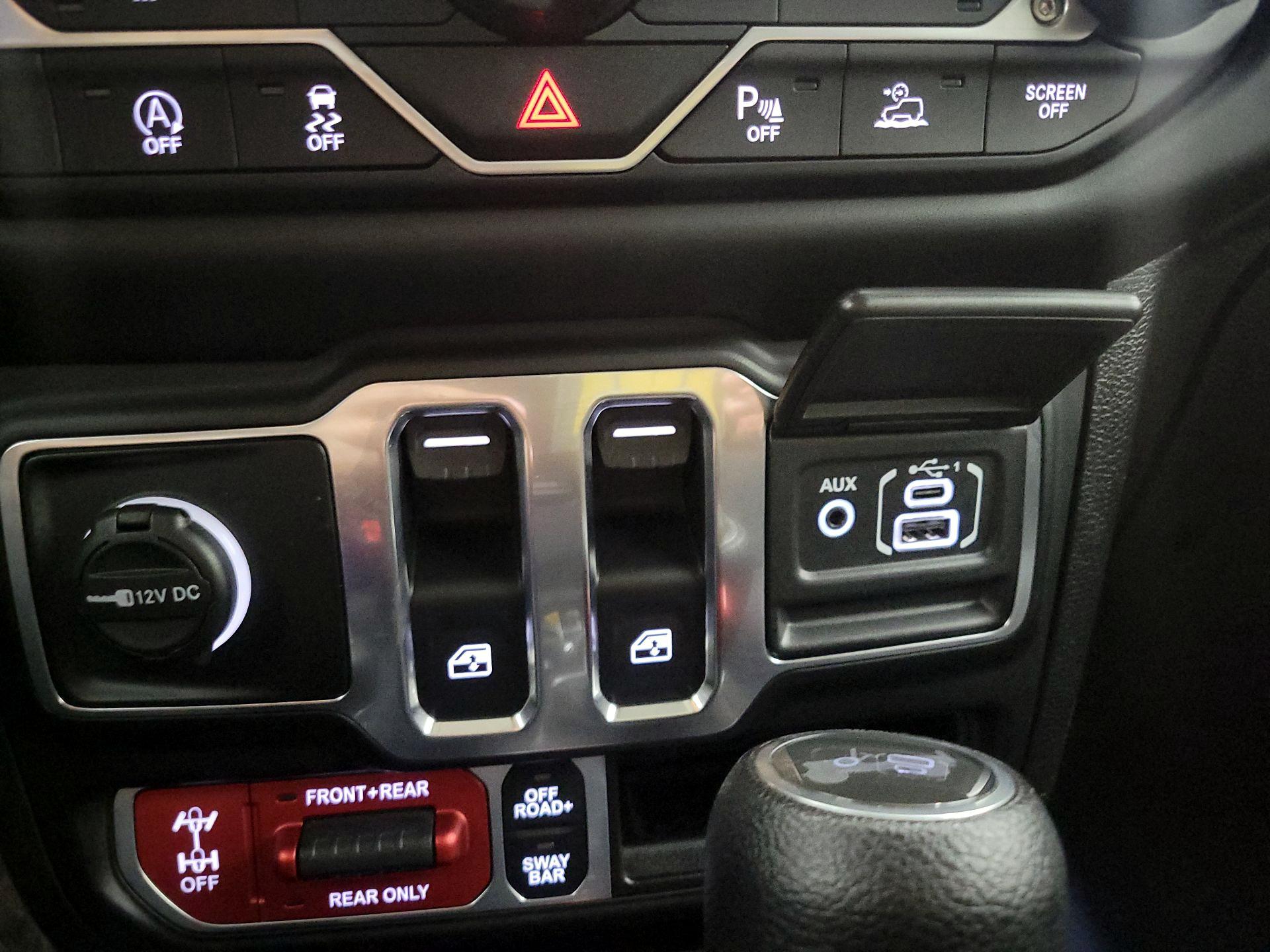 Thumbnail: 2023 Jeep Wrangler - 18