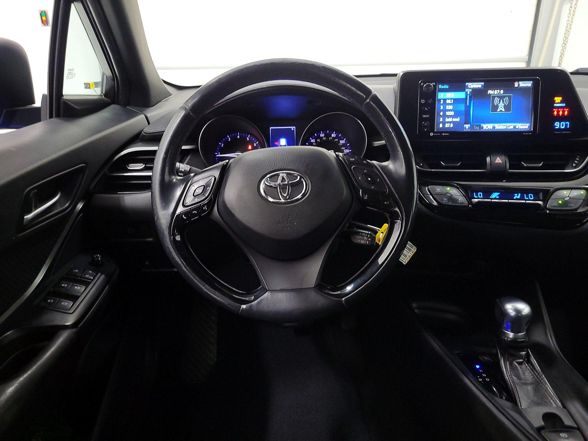 Thumbnail: 2018 Toyota C-HR - 10
