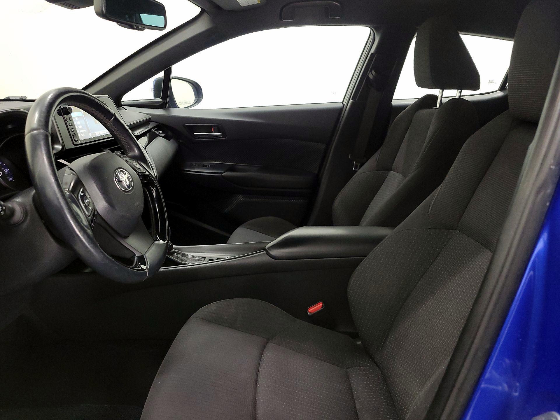 Thumbnail: 2018 Toyota C-HR - 11