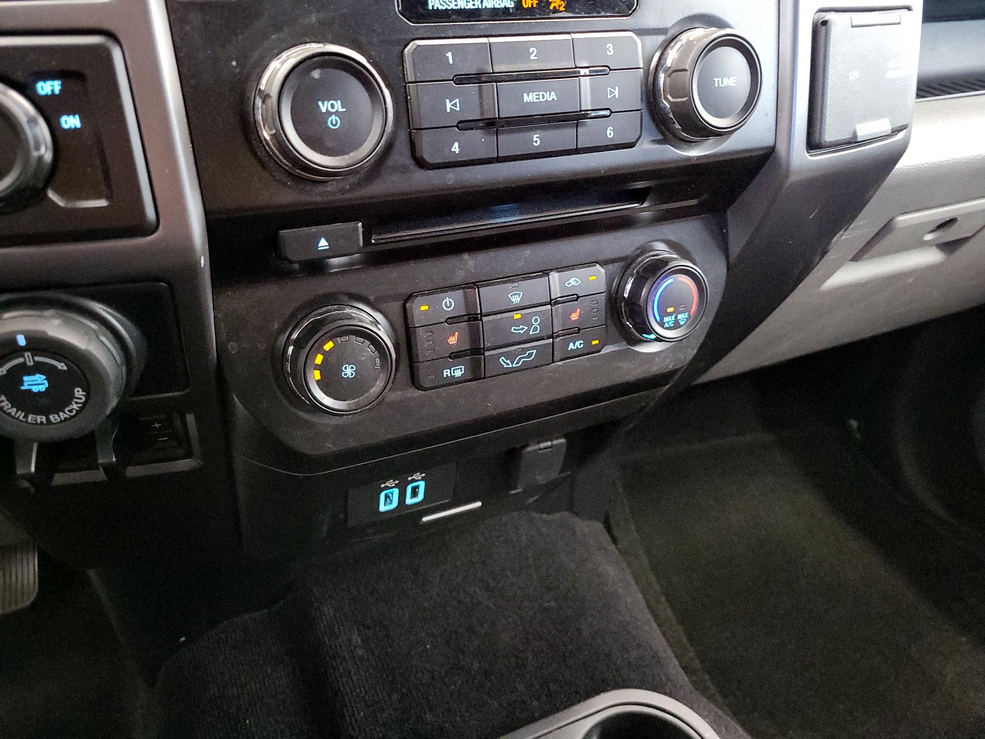 Thumbnail: 2016 Ford F-150 - 17