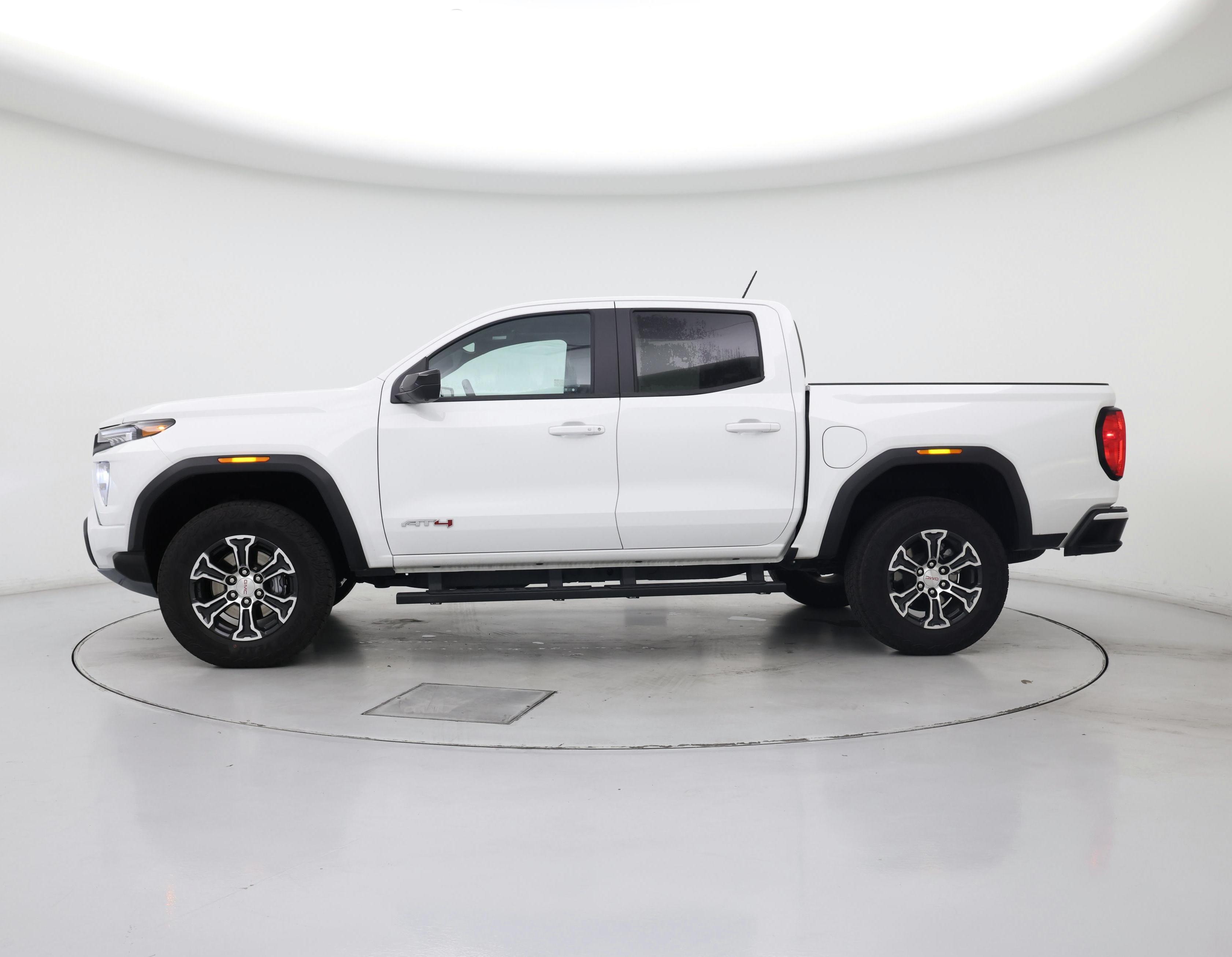 Thumbnail: 2024 GMC Canyon - 3