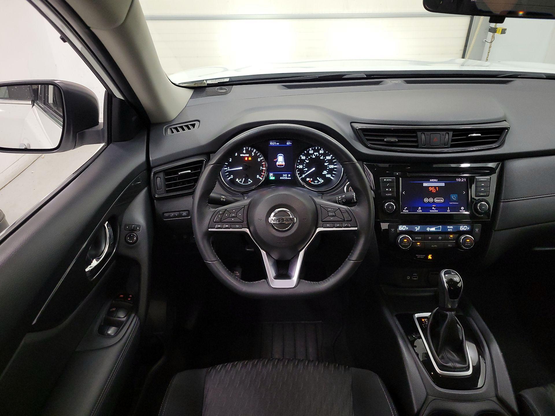 Thumbnail: 2019 Nissan Rogue - 10