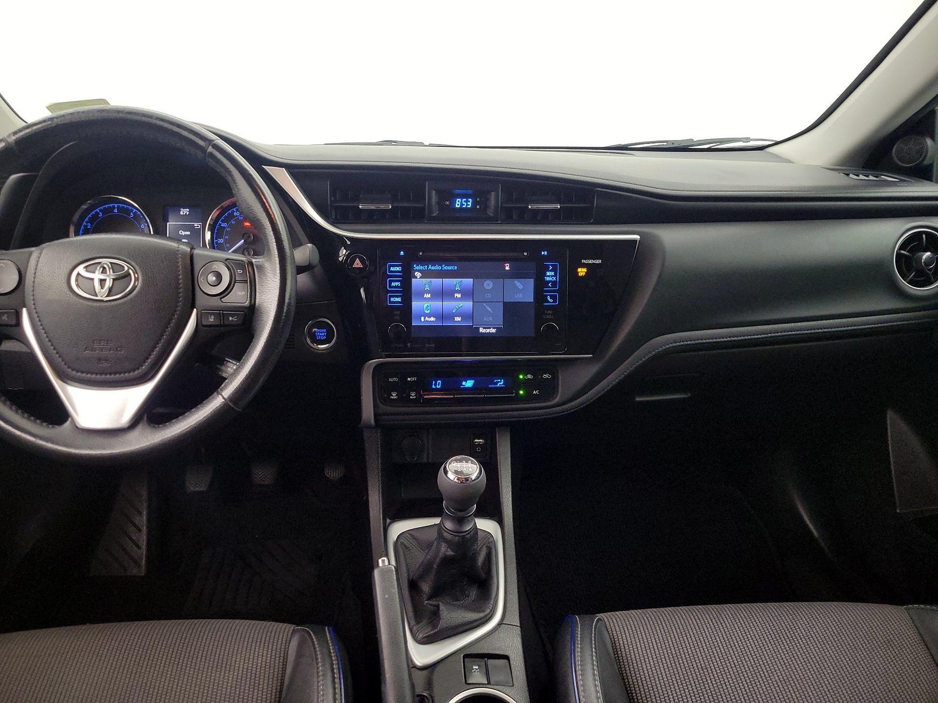 Thumbnail: 2017 Toyota Corolla - 9