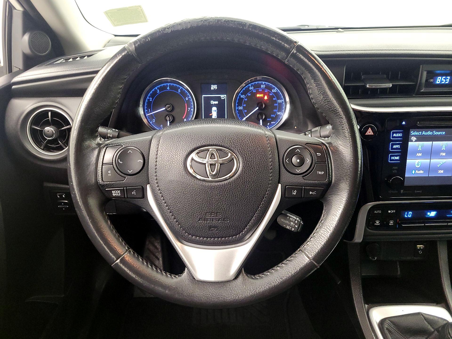 Thumbnail: 2017 Toyota Corolla - 10