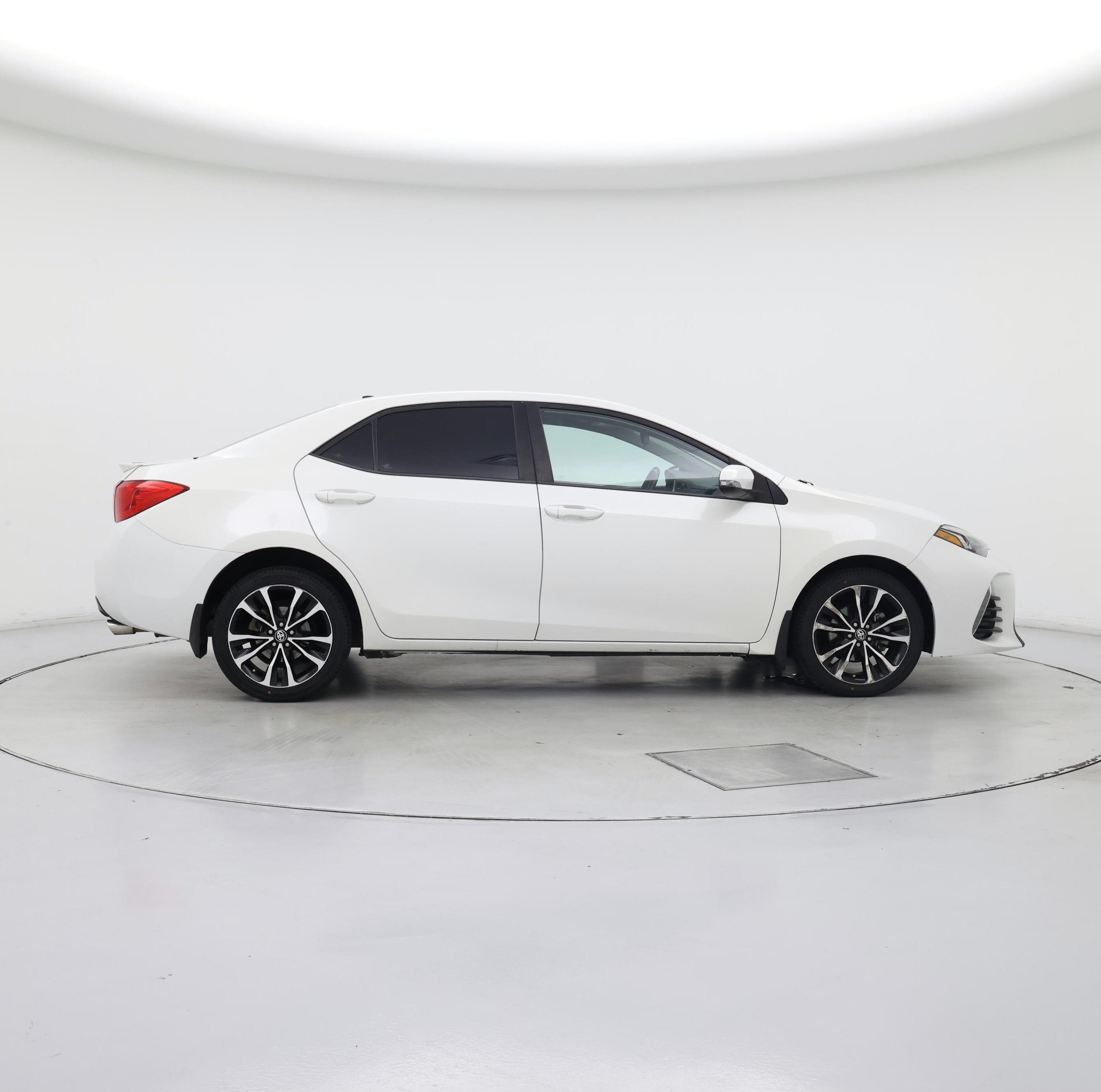 Thumbnail: 2017 Toyota Corolla - 7