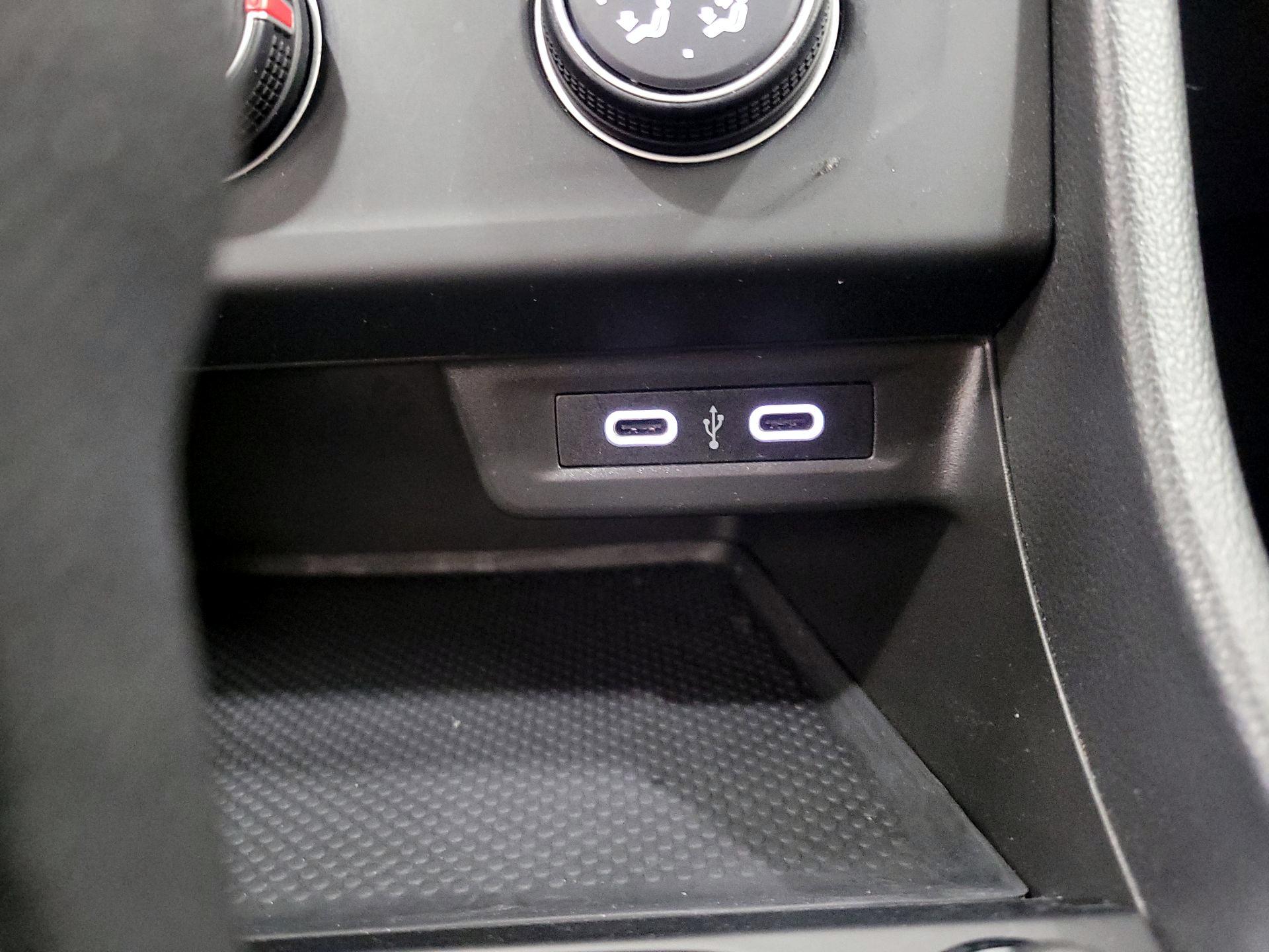Thumbnail: 2022 Volkswagen Jetta - 18