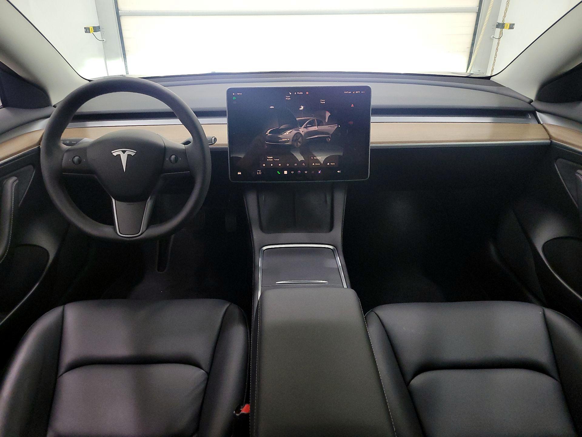 Thumbnail: 2022 Tesla Model 3 - 9