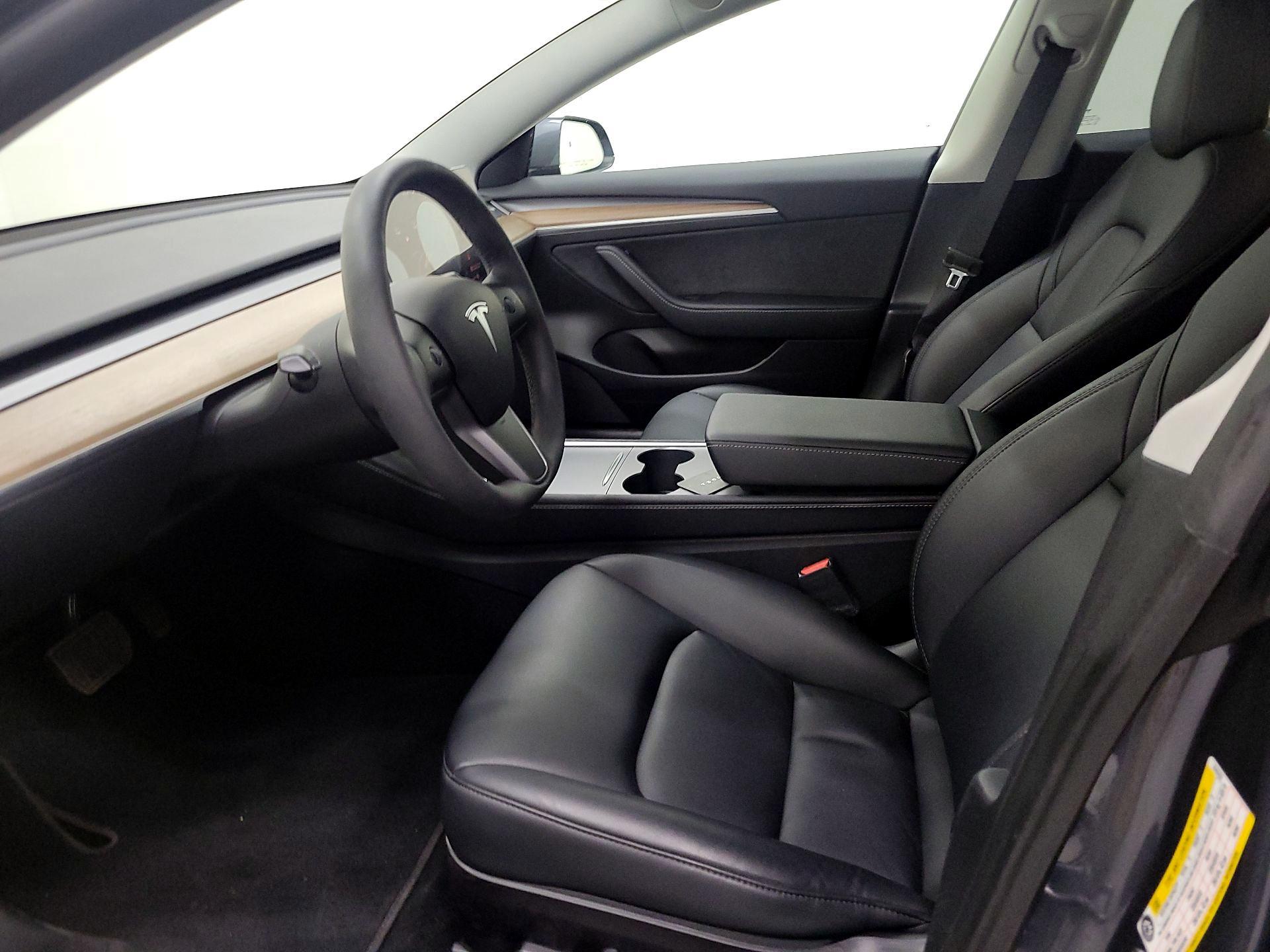 Thumbnail: 2022 Tesla Model 3 - 11
