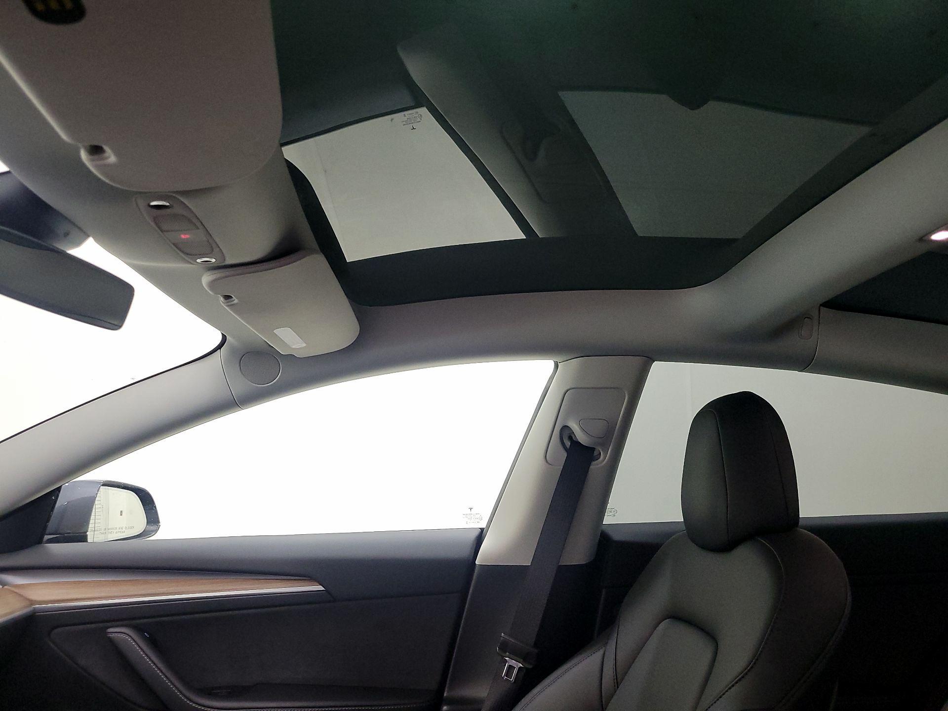 Thumbnail: 2022 Tesla Model 3 - 18