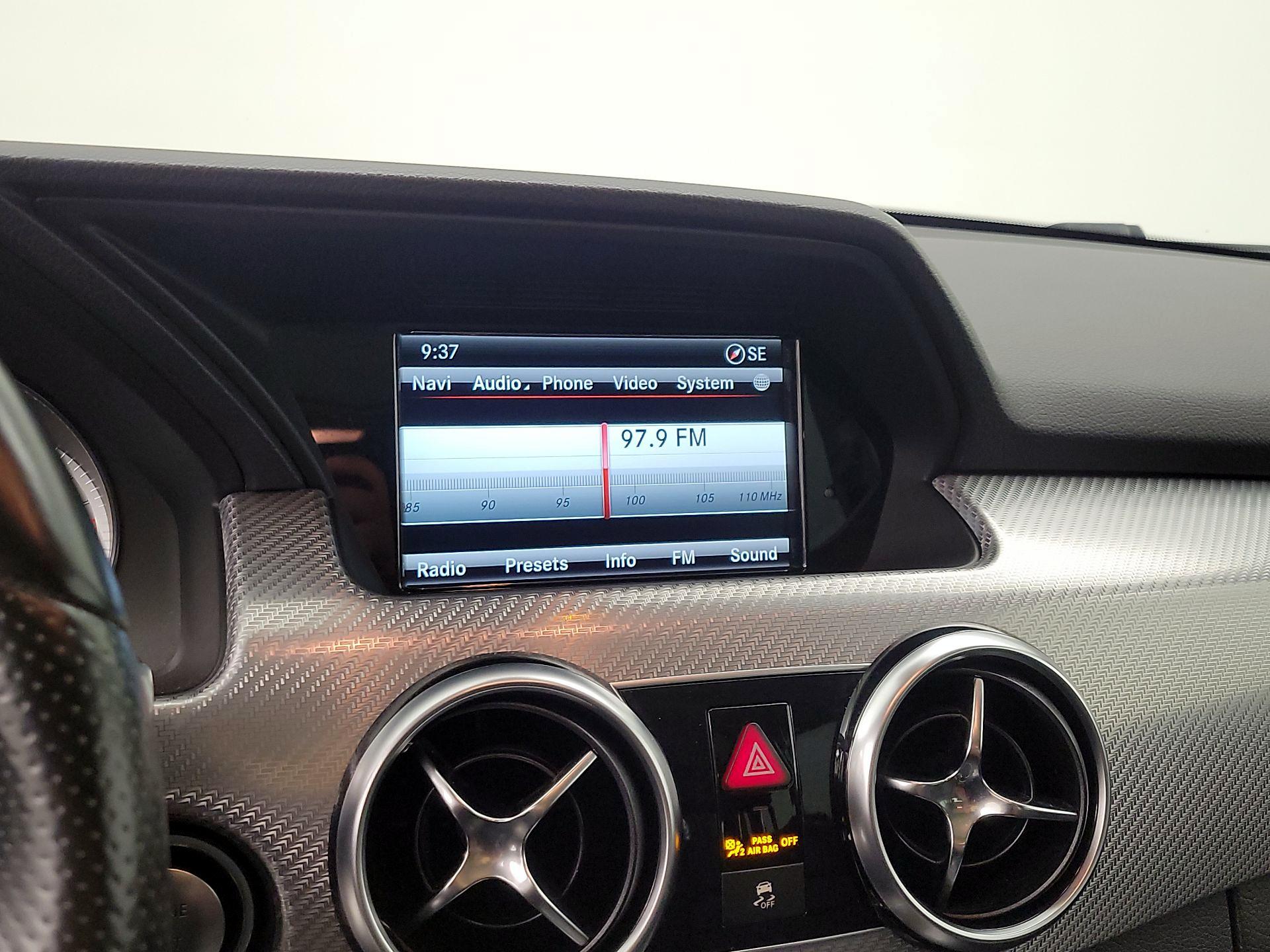 Thumbnail: 2015 Mercedes-Benz GLK - 16