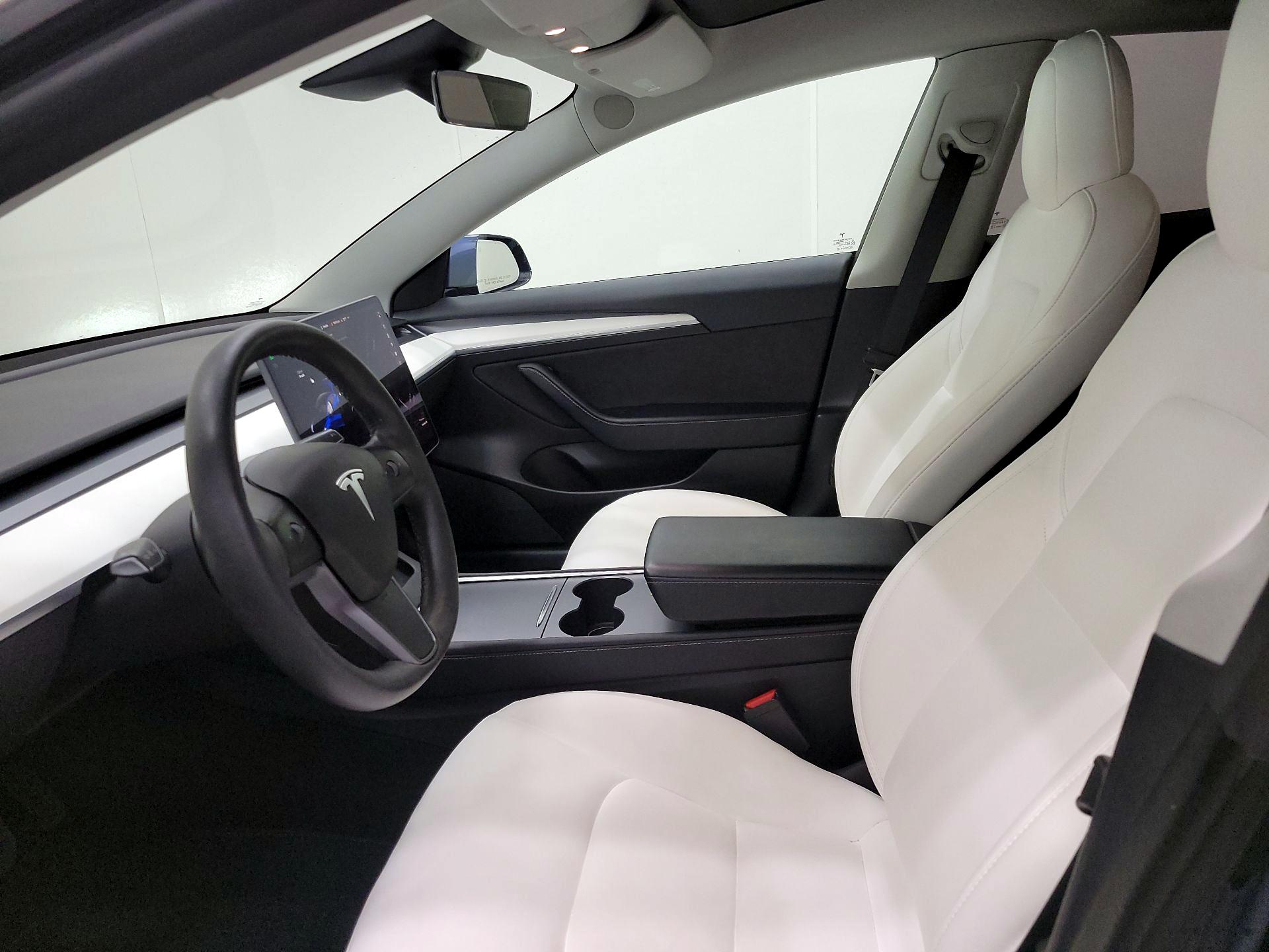 Thumbnail: 2021 Tesla Model 3 - 11
