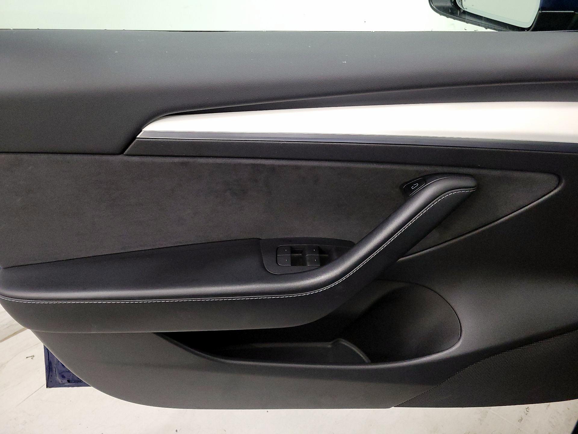 Thumbnail: 2021 Tesla Model 3 - 12