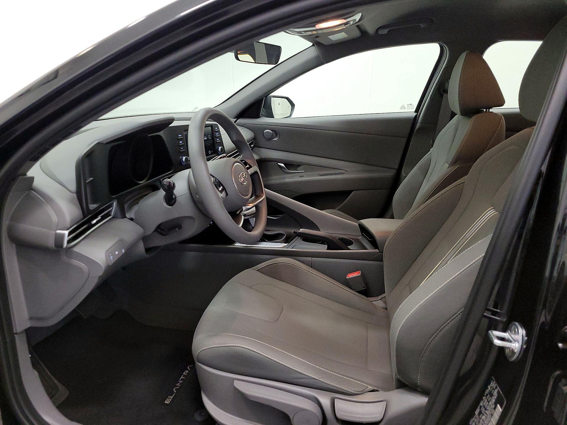 Thumbnail: 2023 Hyundai Elantra - 11