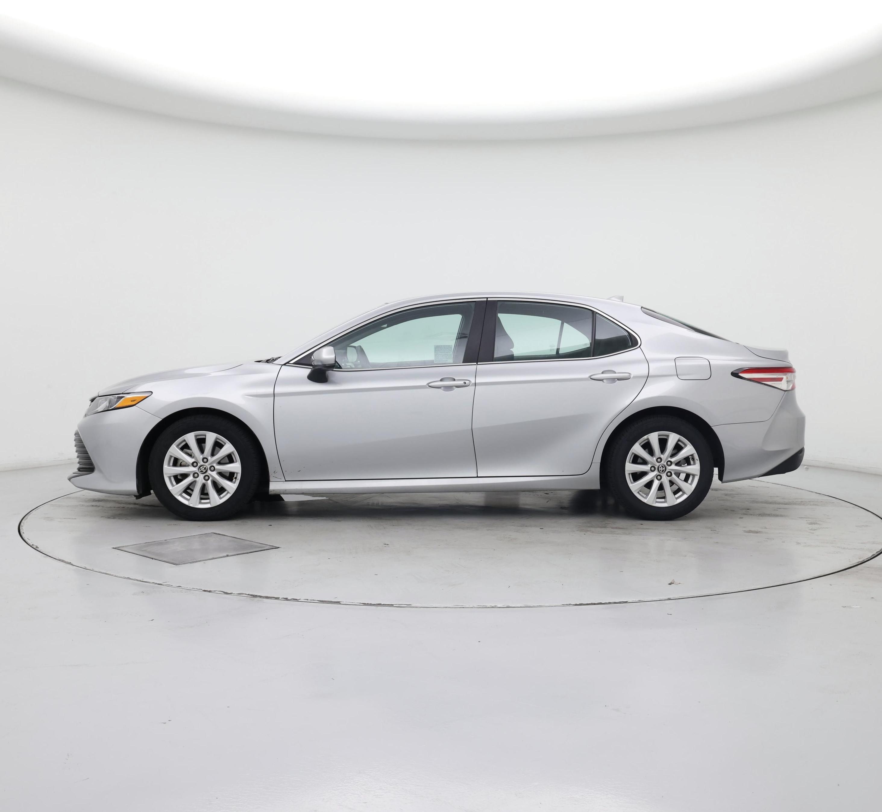 Thumbnail: 2020 Toyota Camry - 3