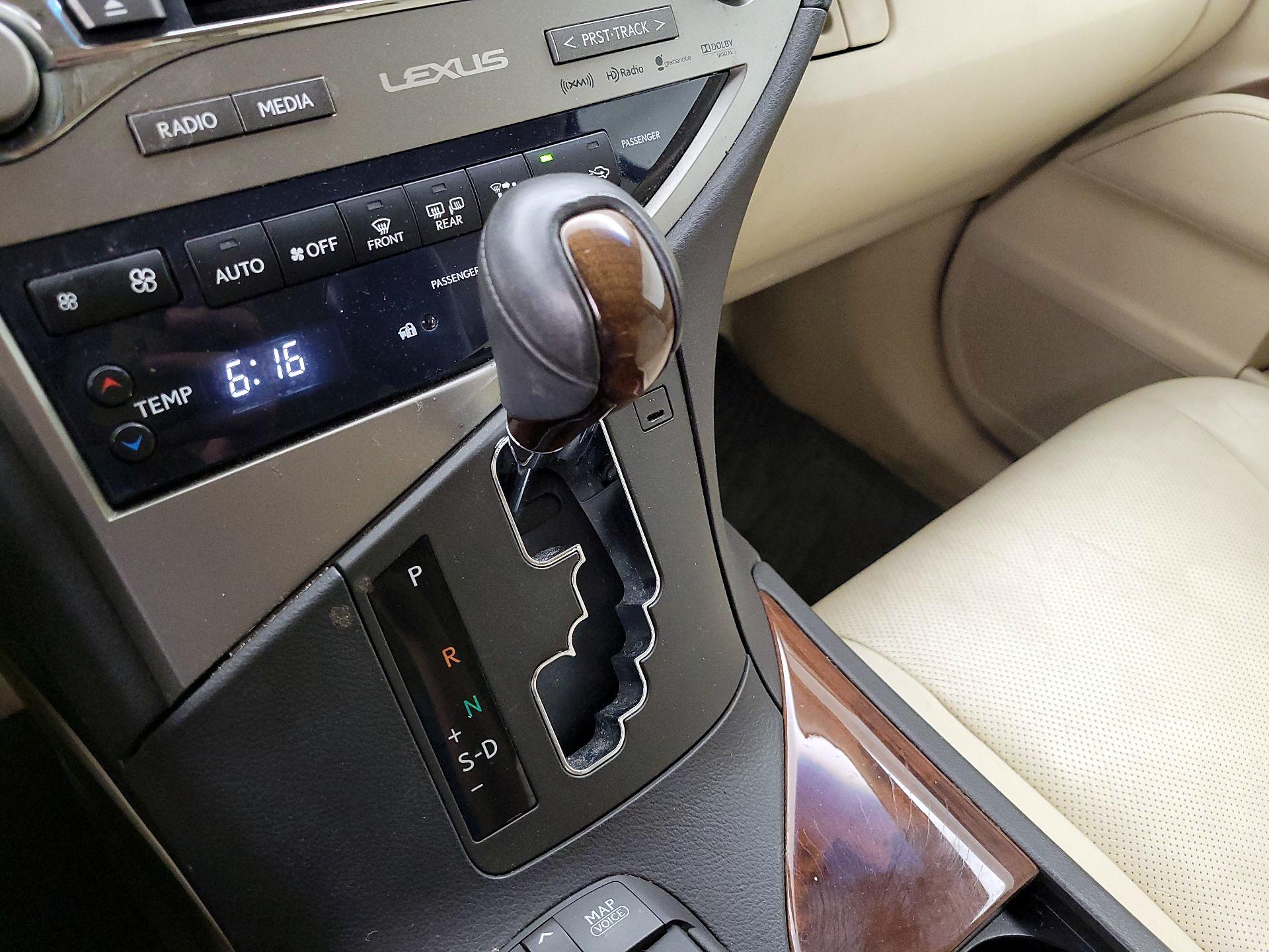 Thumbnail: 2015 Lexus RX - 17