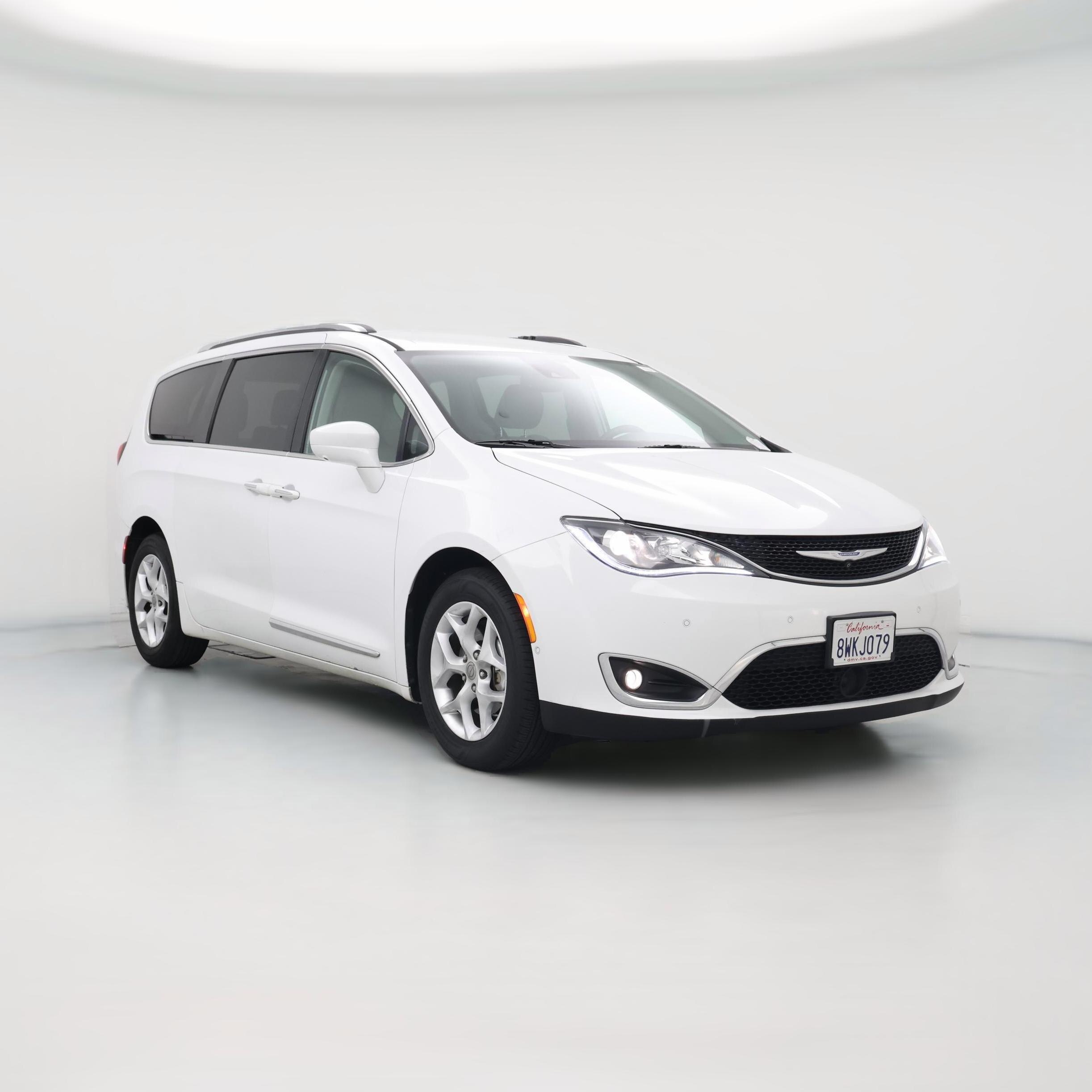 Thumbnail: 2018 Chrysler Pacifica - 1