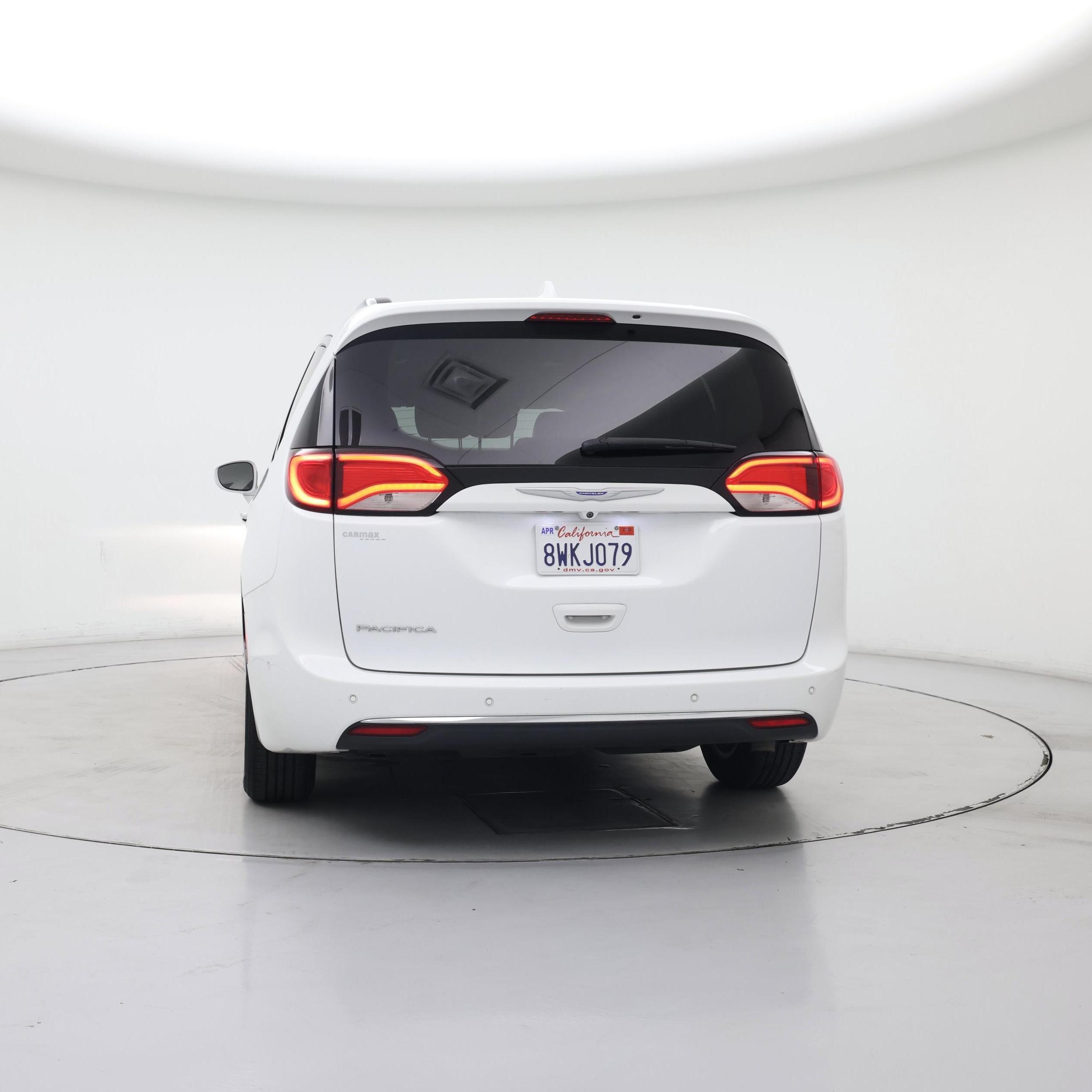 Thumbnail: 2018 Chrysler Pacifica - 6