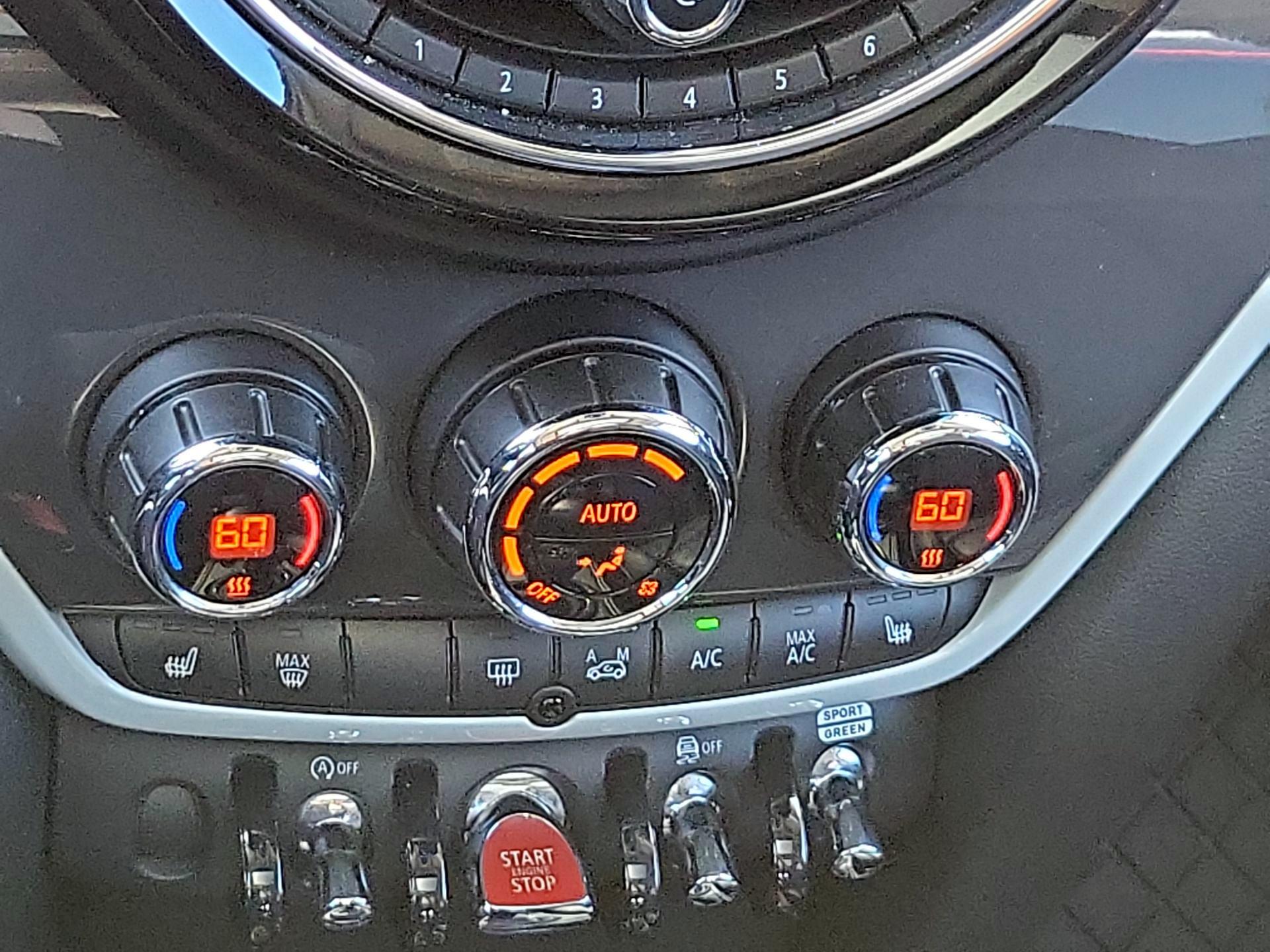 Thumbnail: 2020 MINI Cooper Countryman - 16