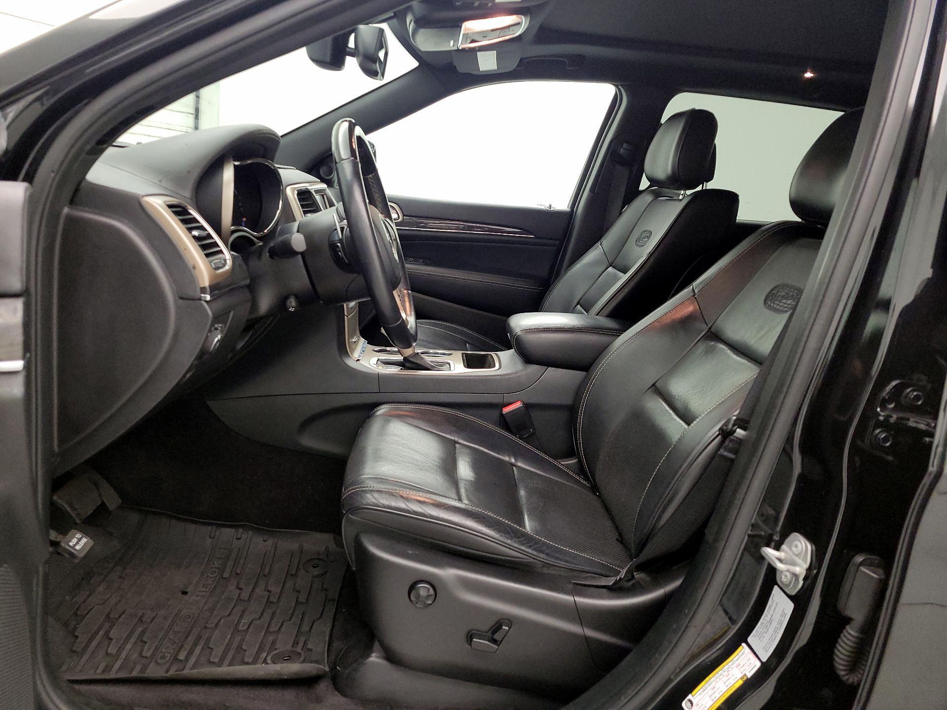 Thumbnail: 2016 Jeep Grand Cherokee - 11