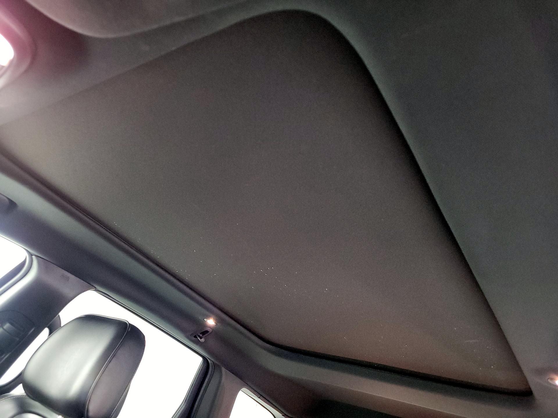 Thumbnail: 2016 Jeep Grand Cherokee - 19