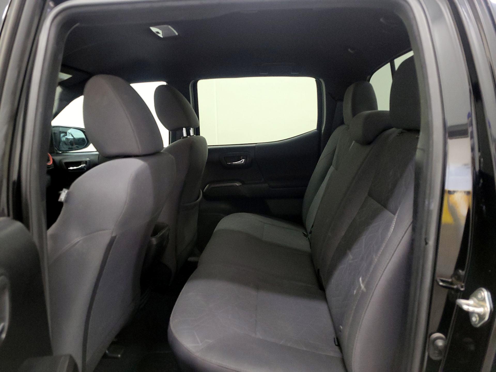 Thumbnail: 2019 Toyota Tacoma - 20
