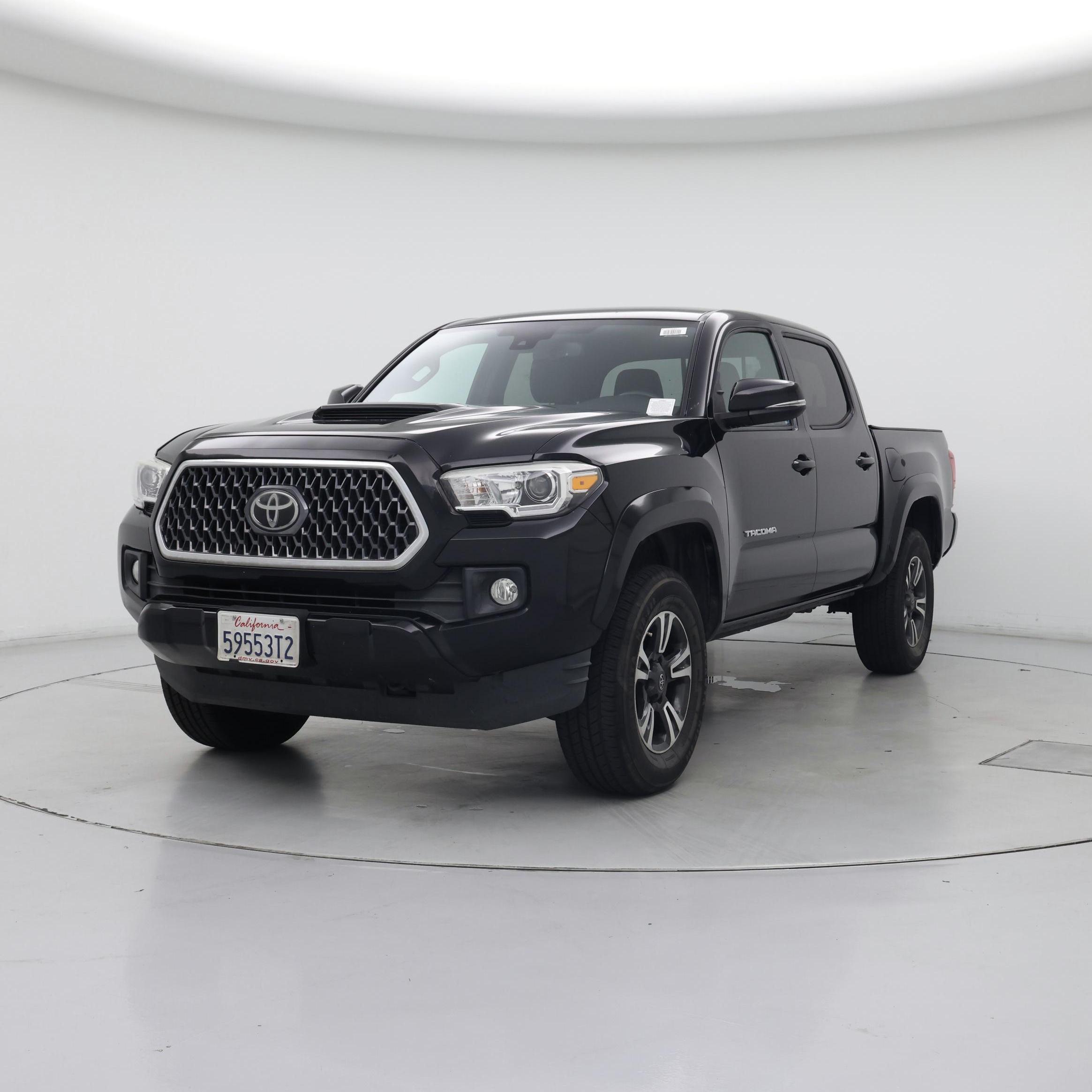 Thumbnail: 2019 Toyota Tacoma - 4
