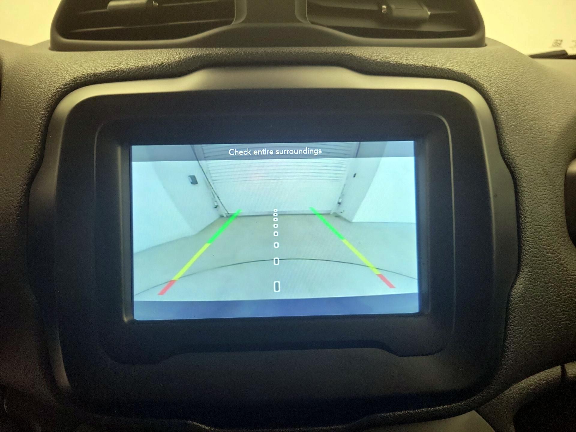 Thumbnail: 2021 Jeep Renegade - 14