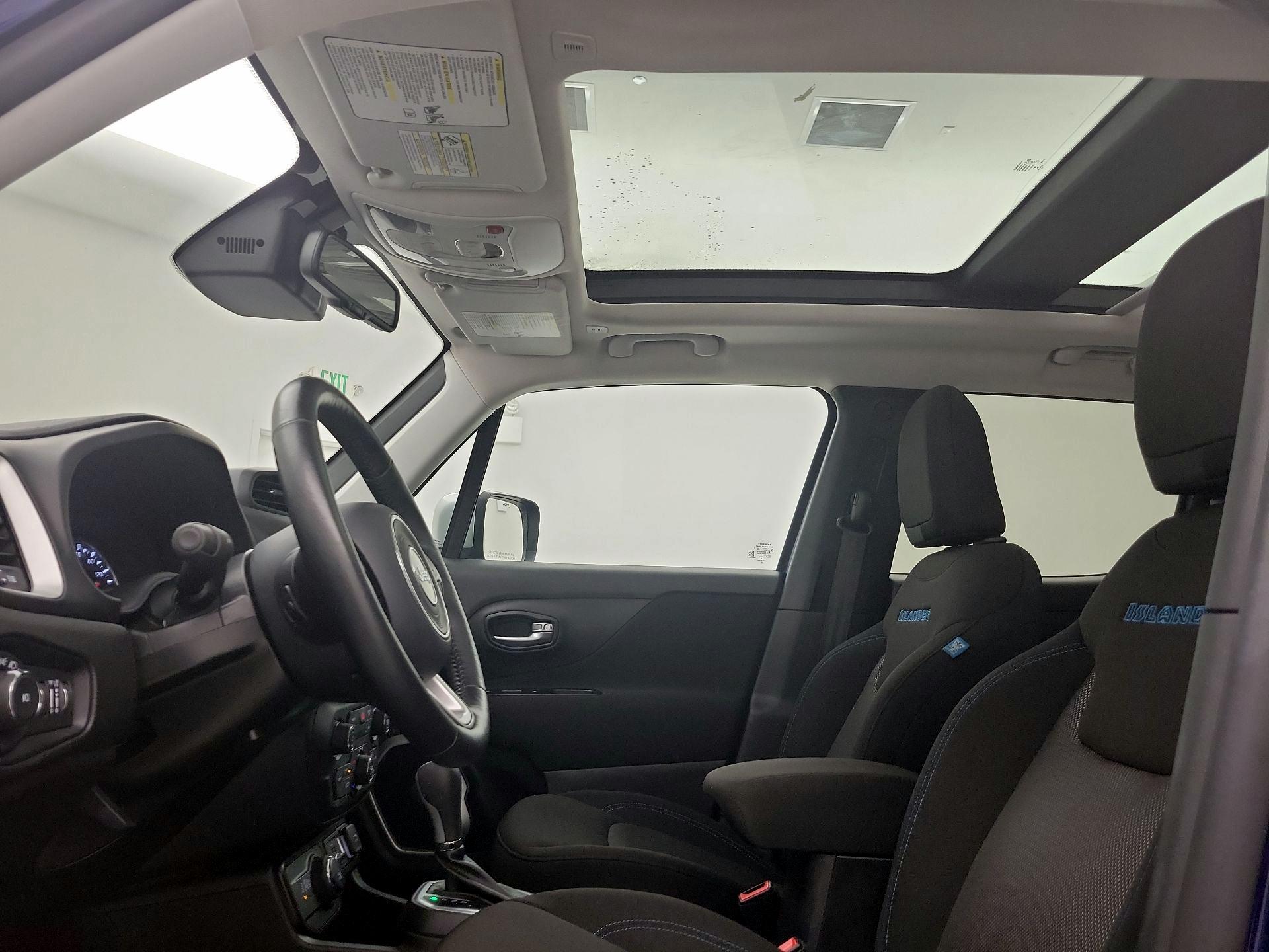 Thumbnail: 2021 Jeep Renegade - 19