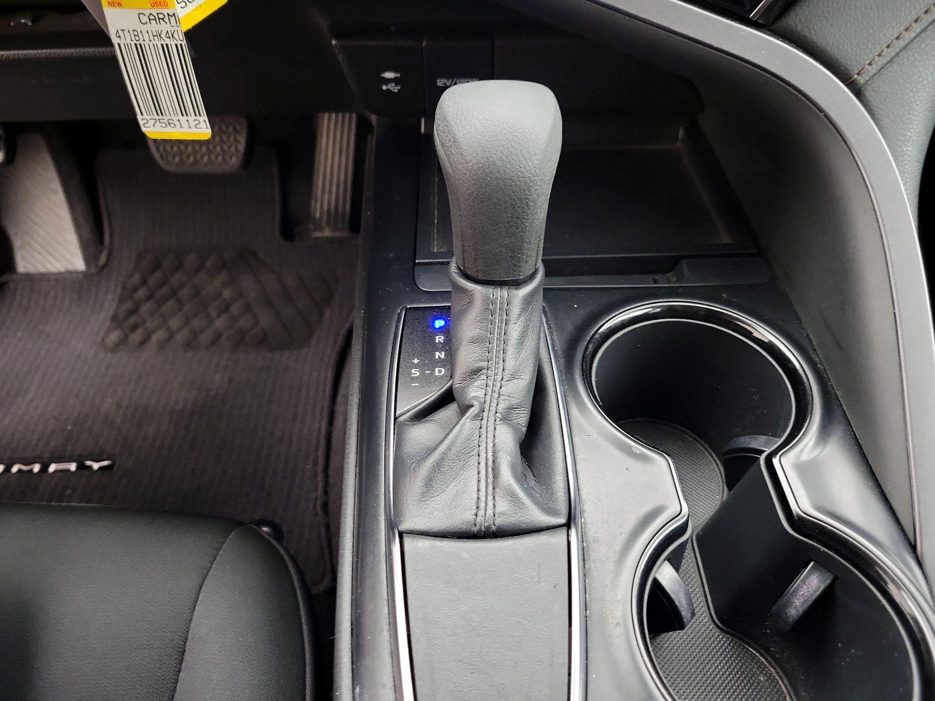 Thumbnail: 2019 Toyota Camry - 17