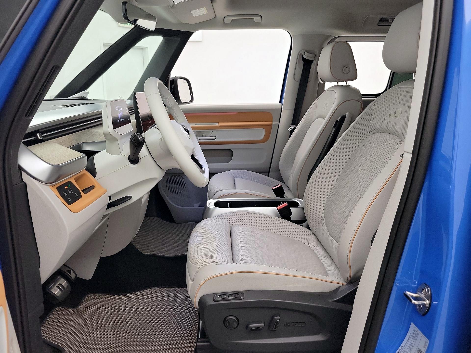 Thumbnail: 2025 Volkswagen ID.Buzz - 11