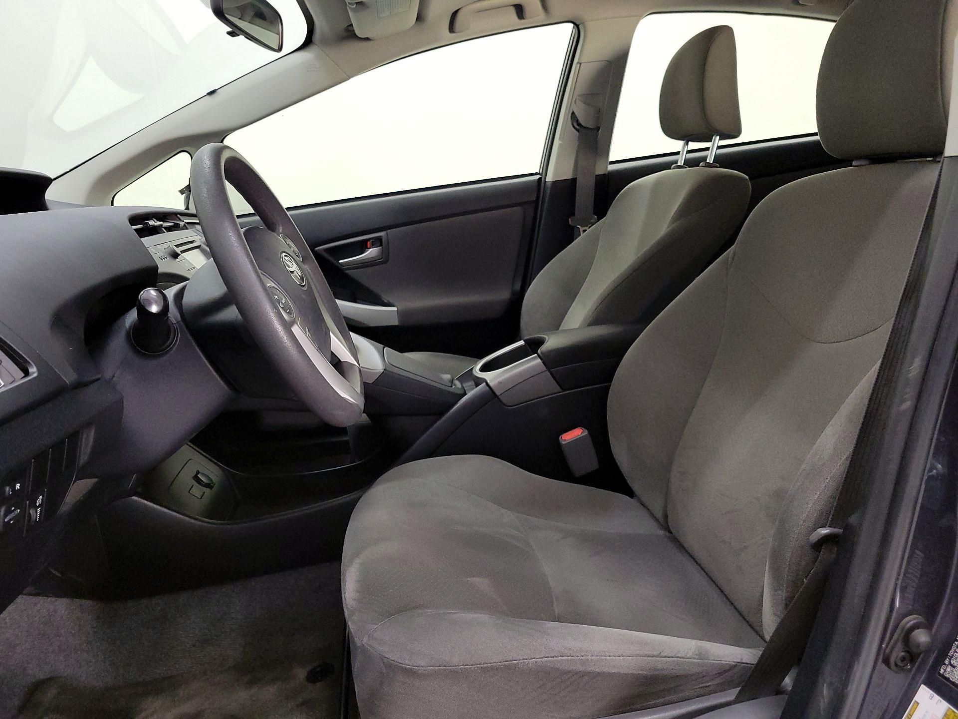 Thumbnail: 2015 Toyota Prius - 11