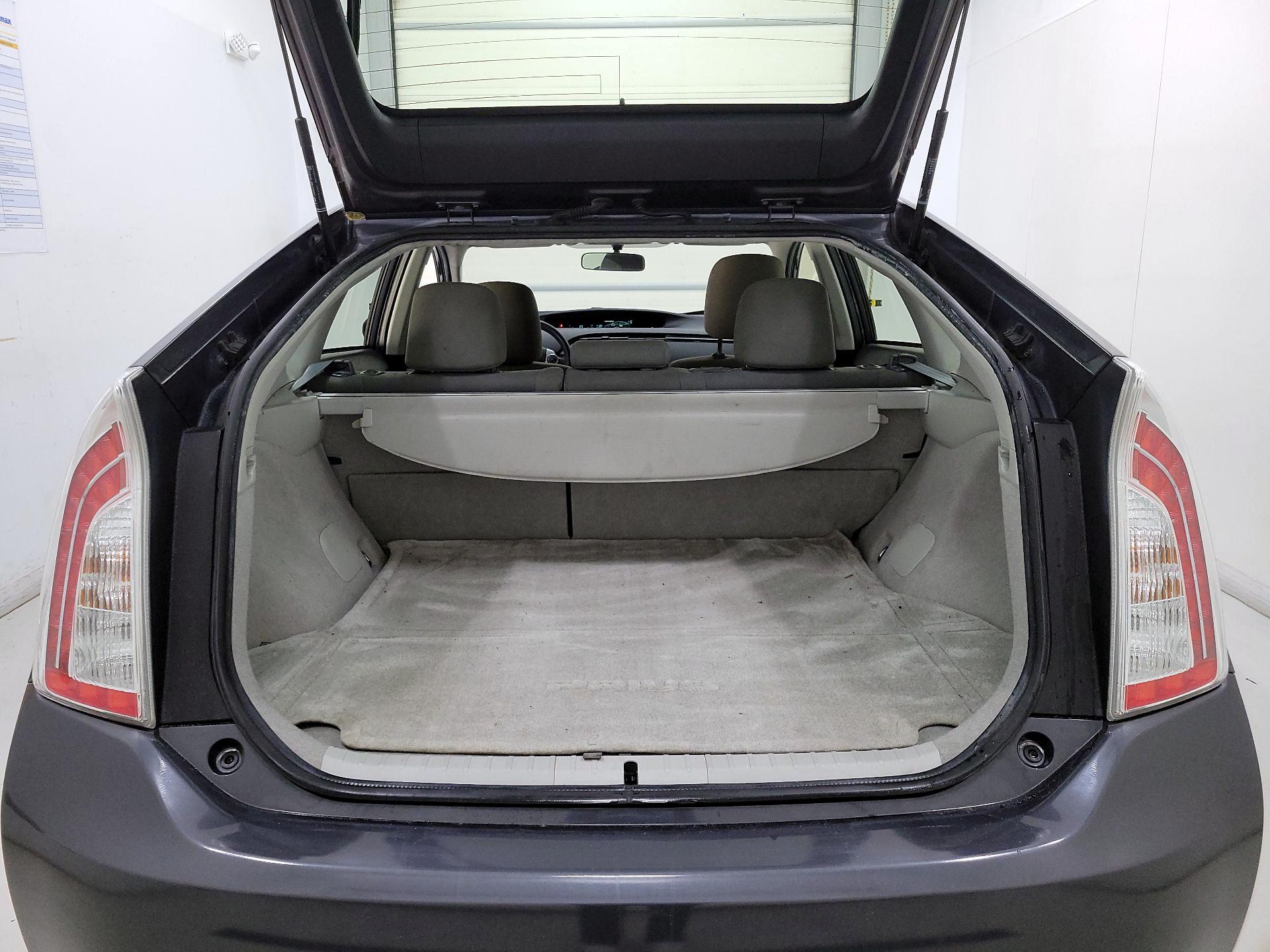 Thumbnail: 2015 Toyota Prius - 20