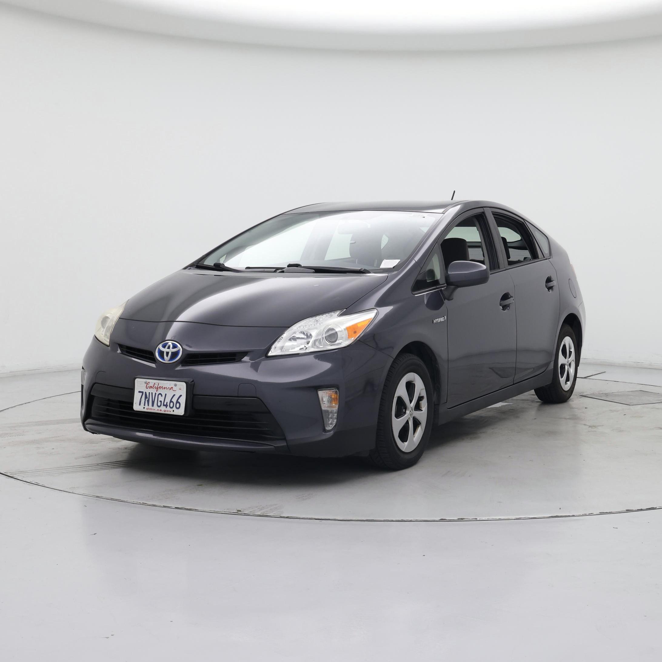 Thumbnail: 2015 Toyota Prius - 4