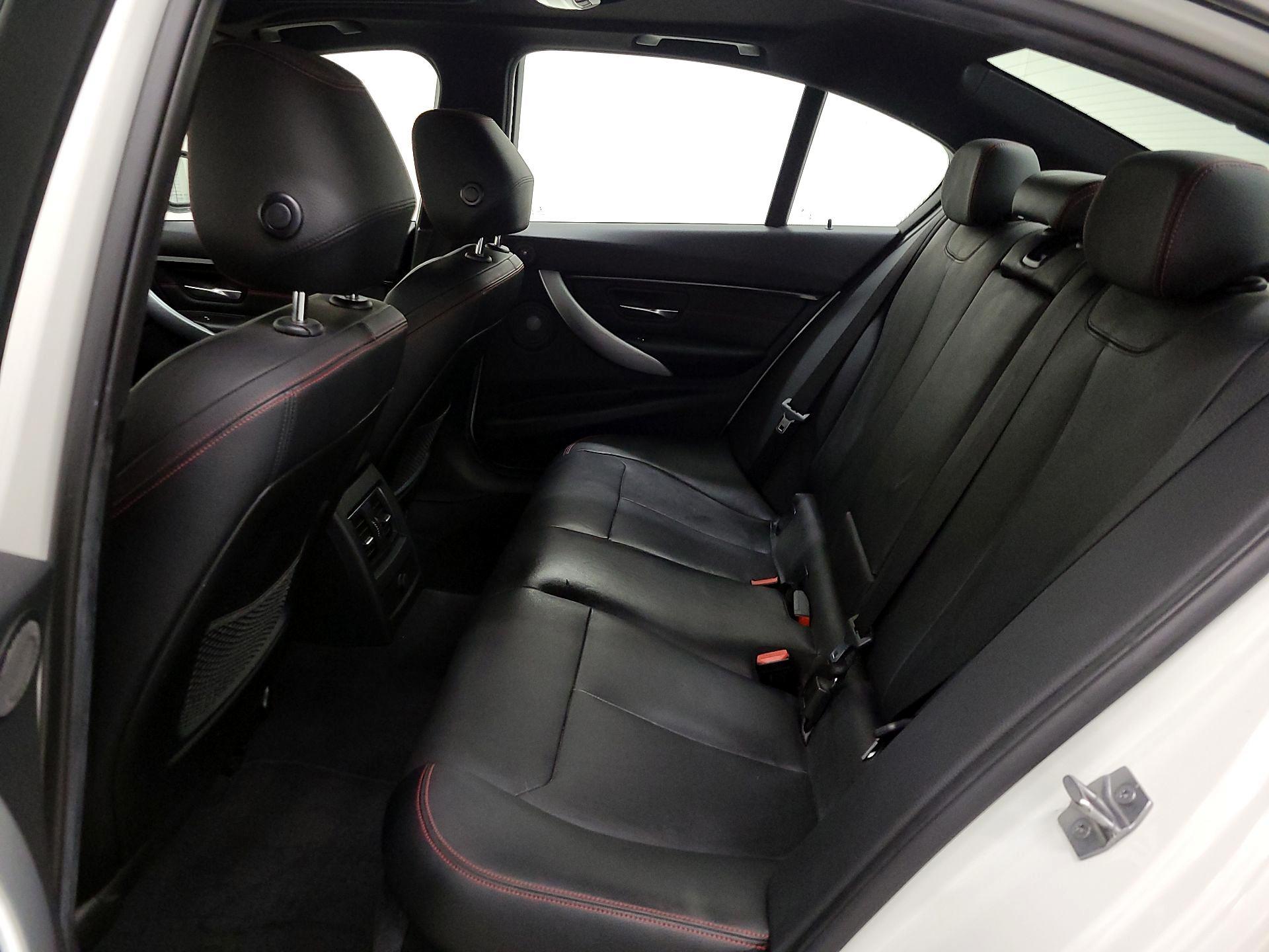 Thumbnail: 2016 BMW 3 Series - 20