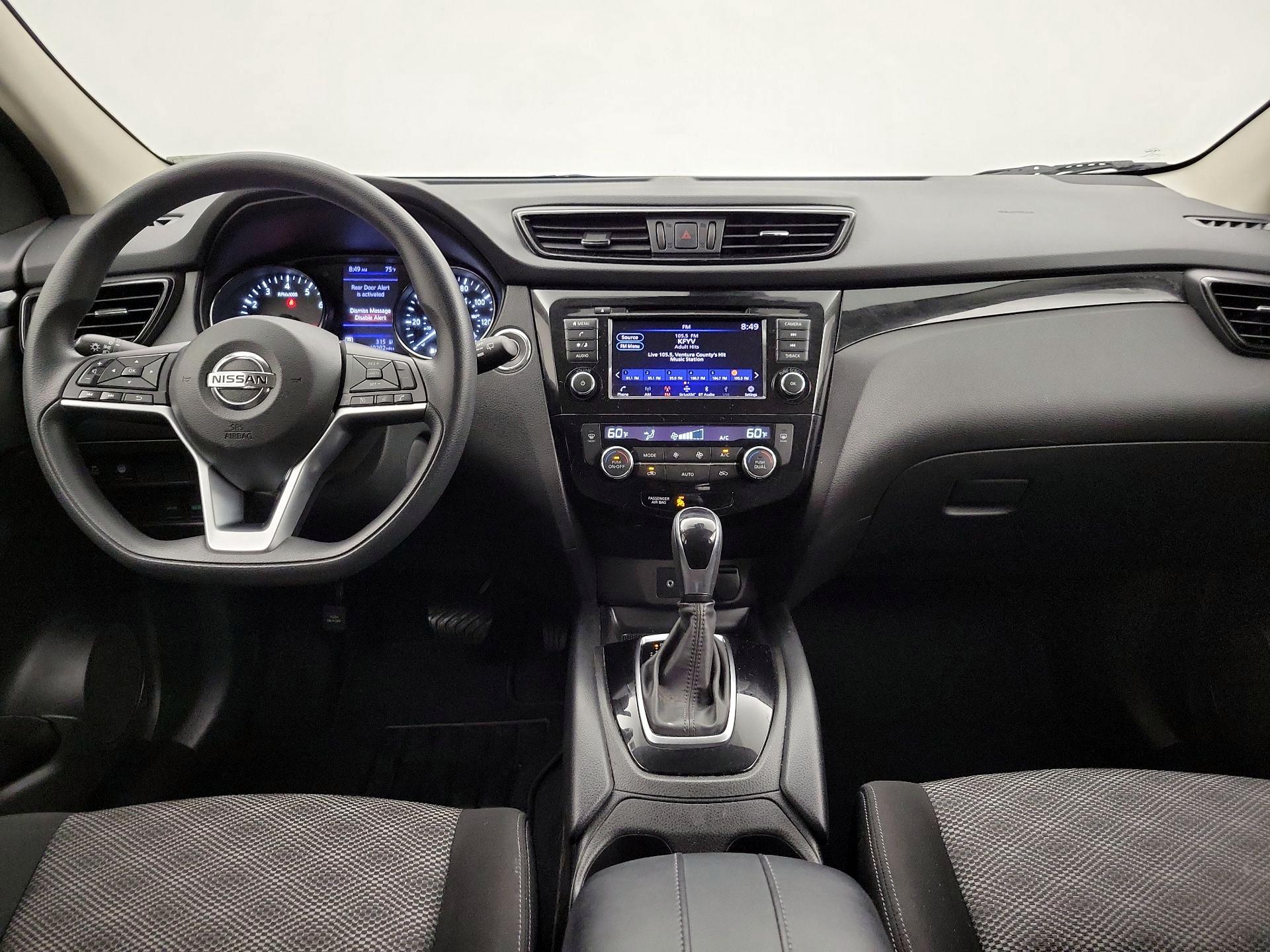 Thumbnail: 2020 Nissan Rogue Sport - 9