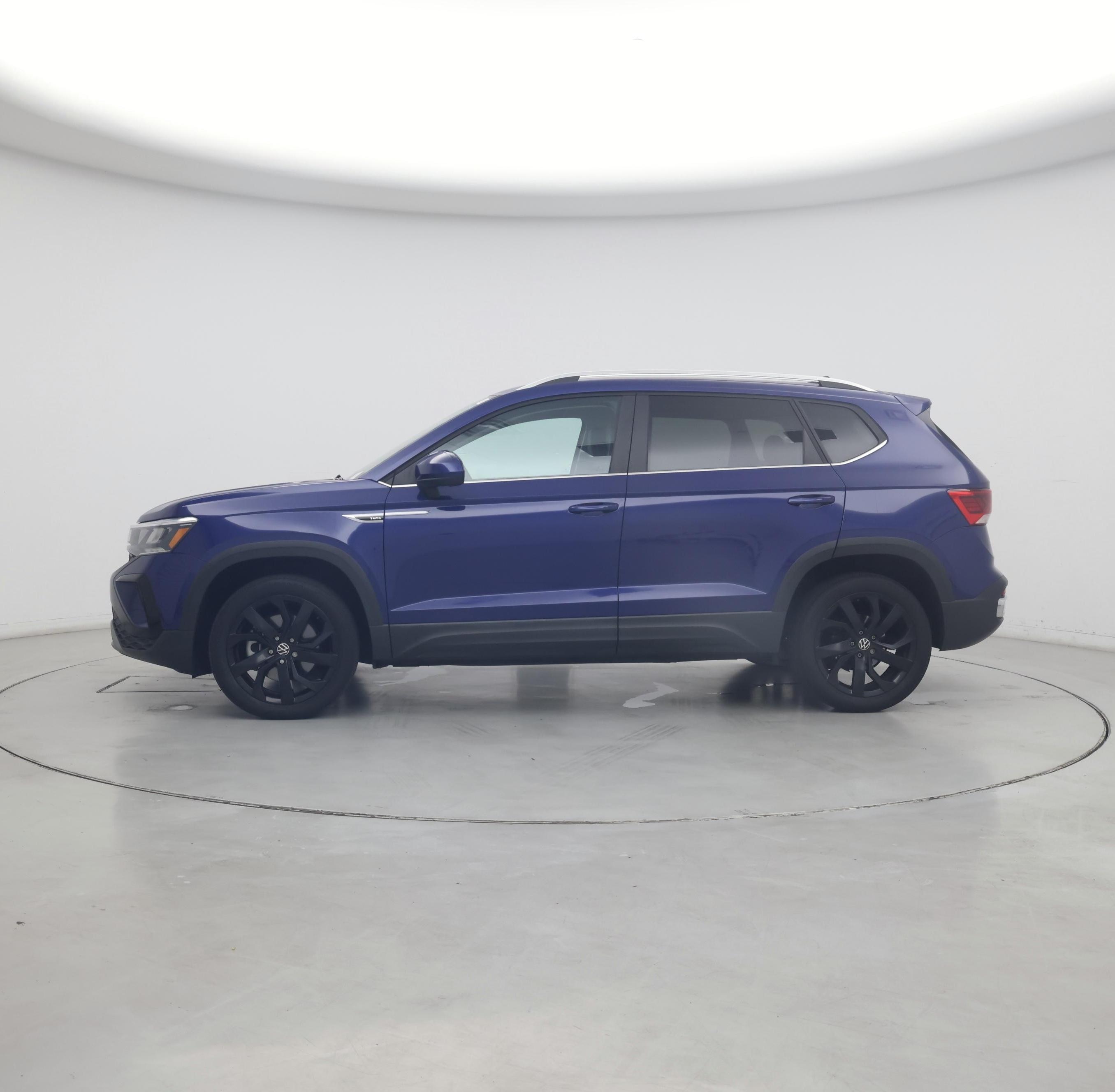 Thumbnail: 2022 Volkswagen Taos - 3