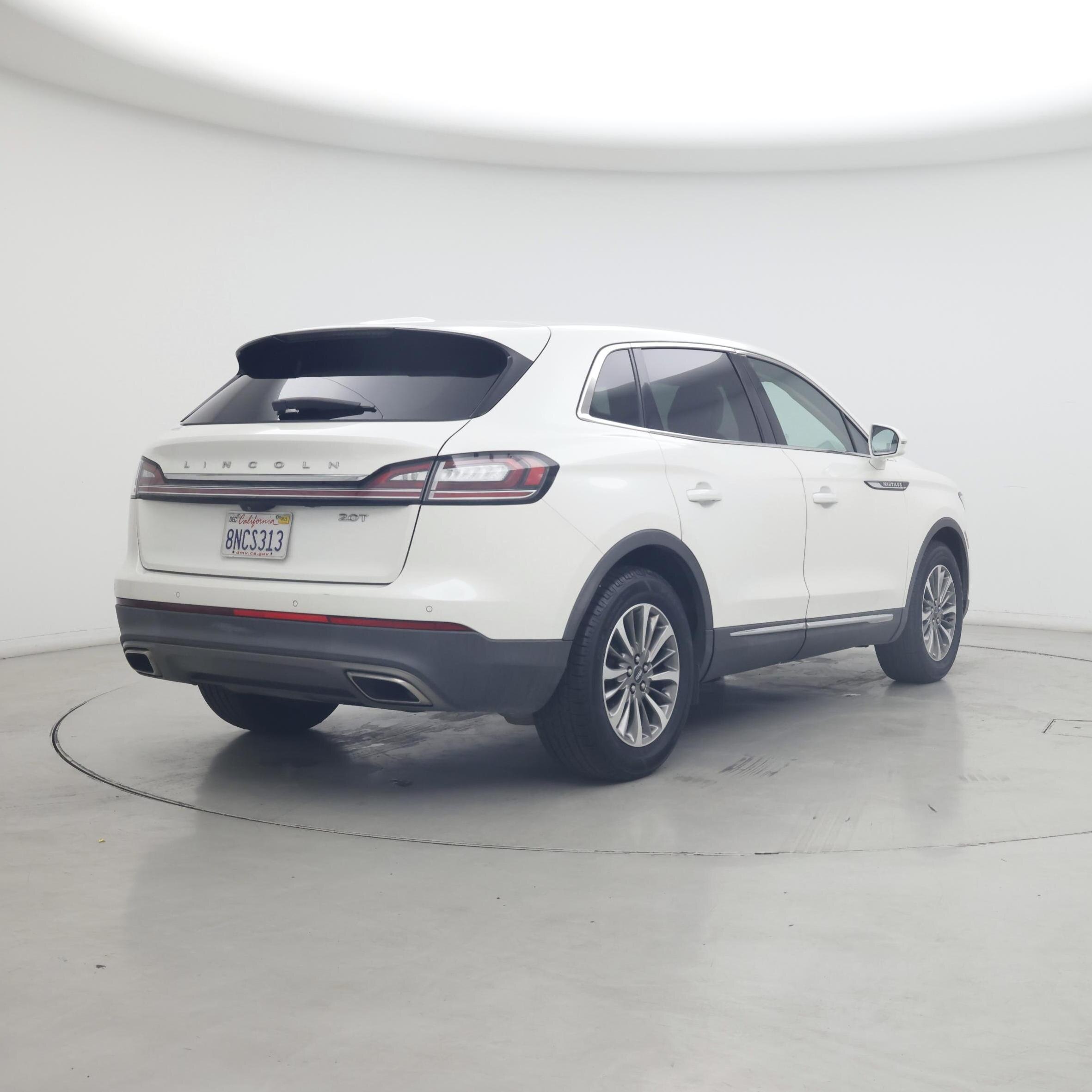Thumbnail: 2020 Lincoln Nautilus - 8