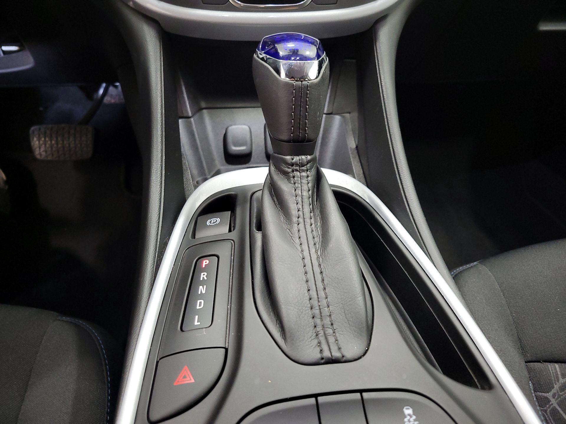 Thumbnail: 2017 Chevrolet Volt - 18