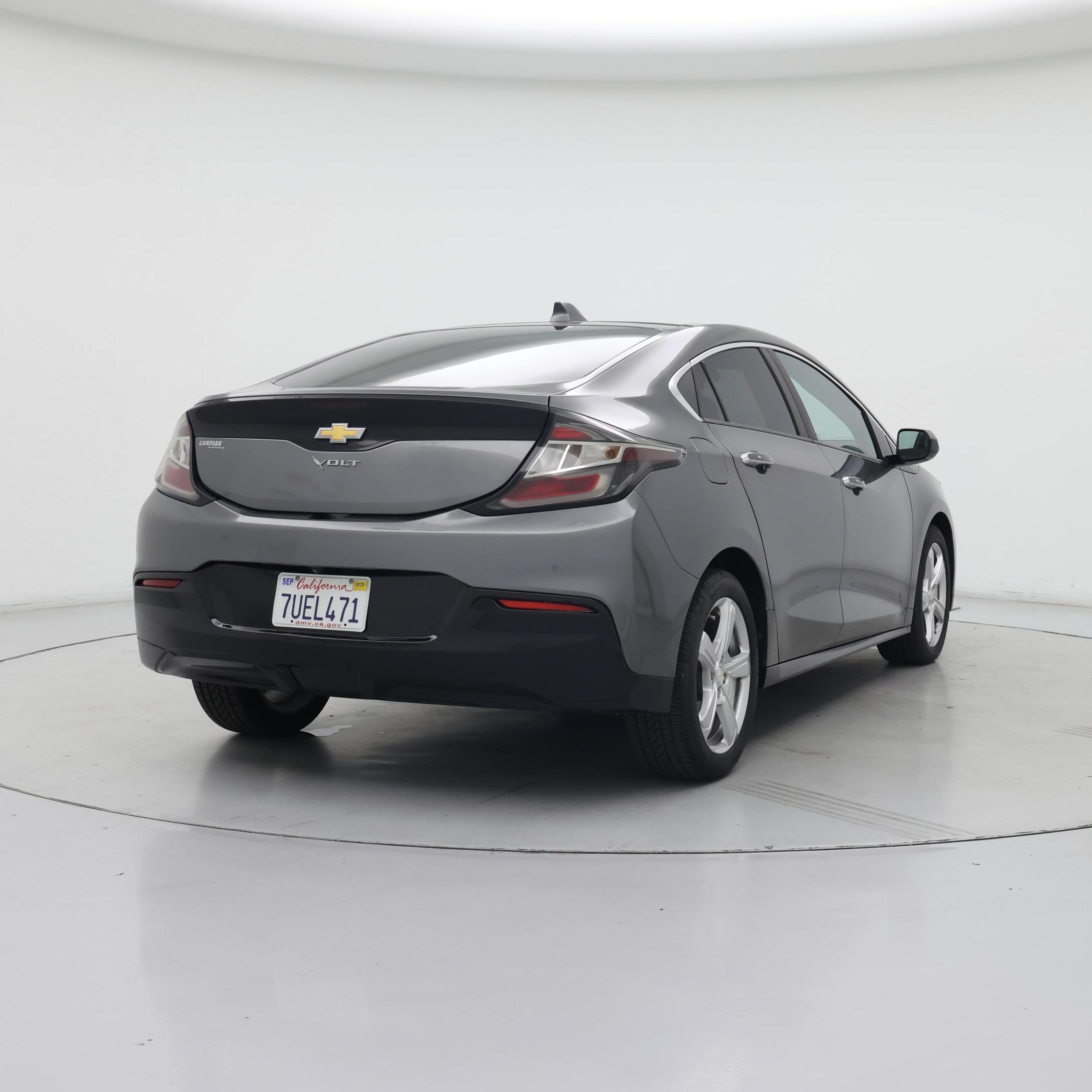Thumbnail: 2017 Chevrolet Volt - 8