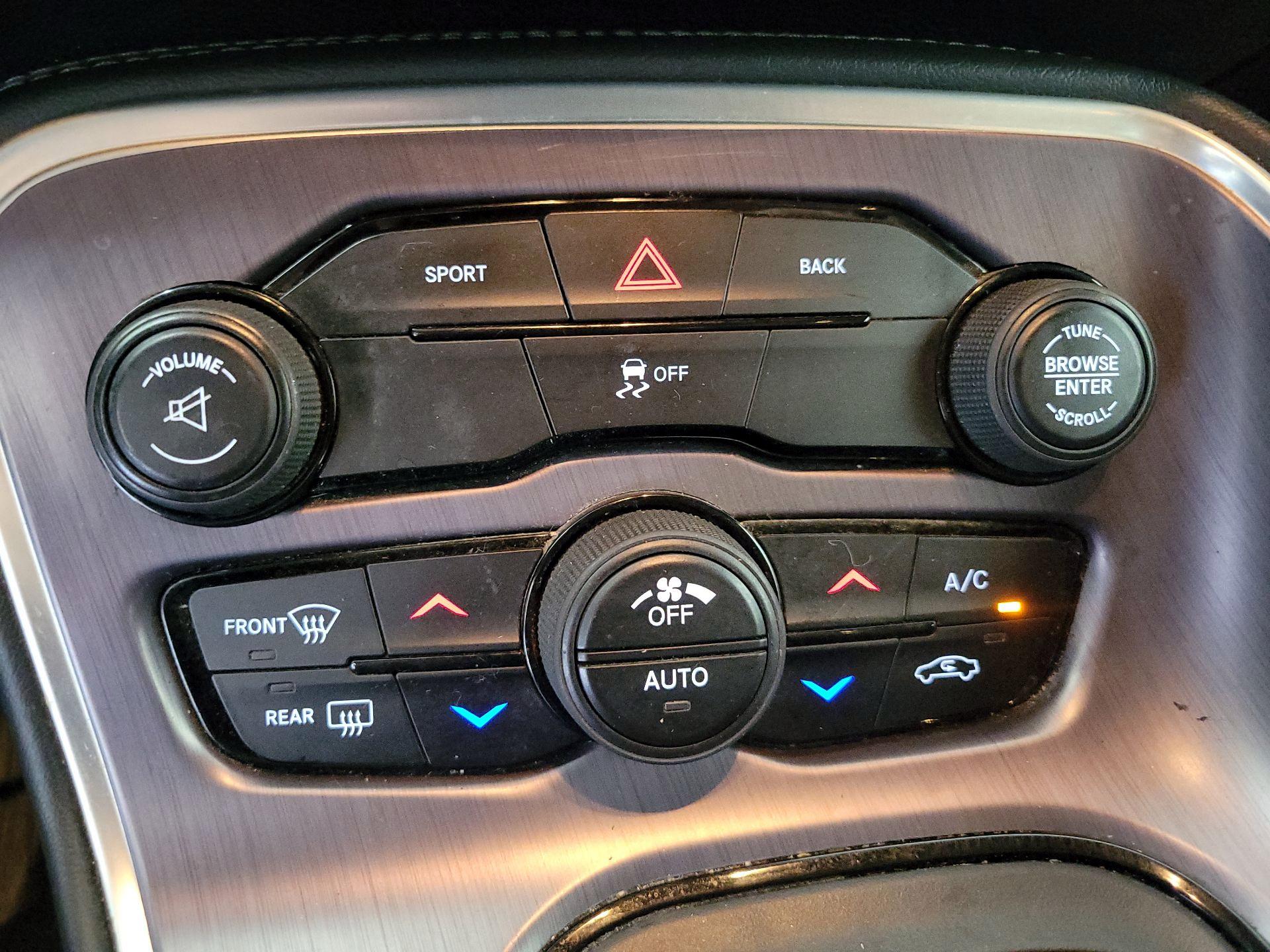 Thumbnail: 2016 Dodge Challenger - 15