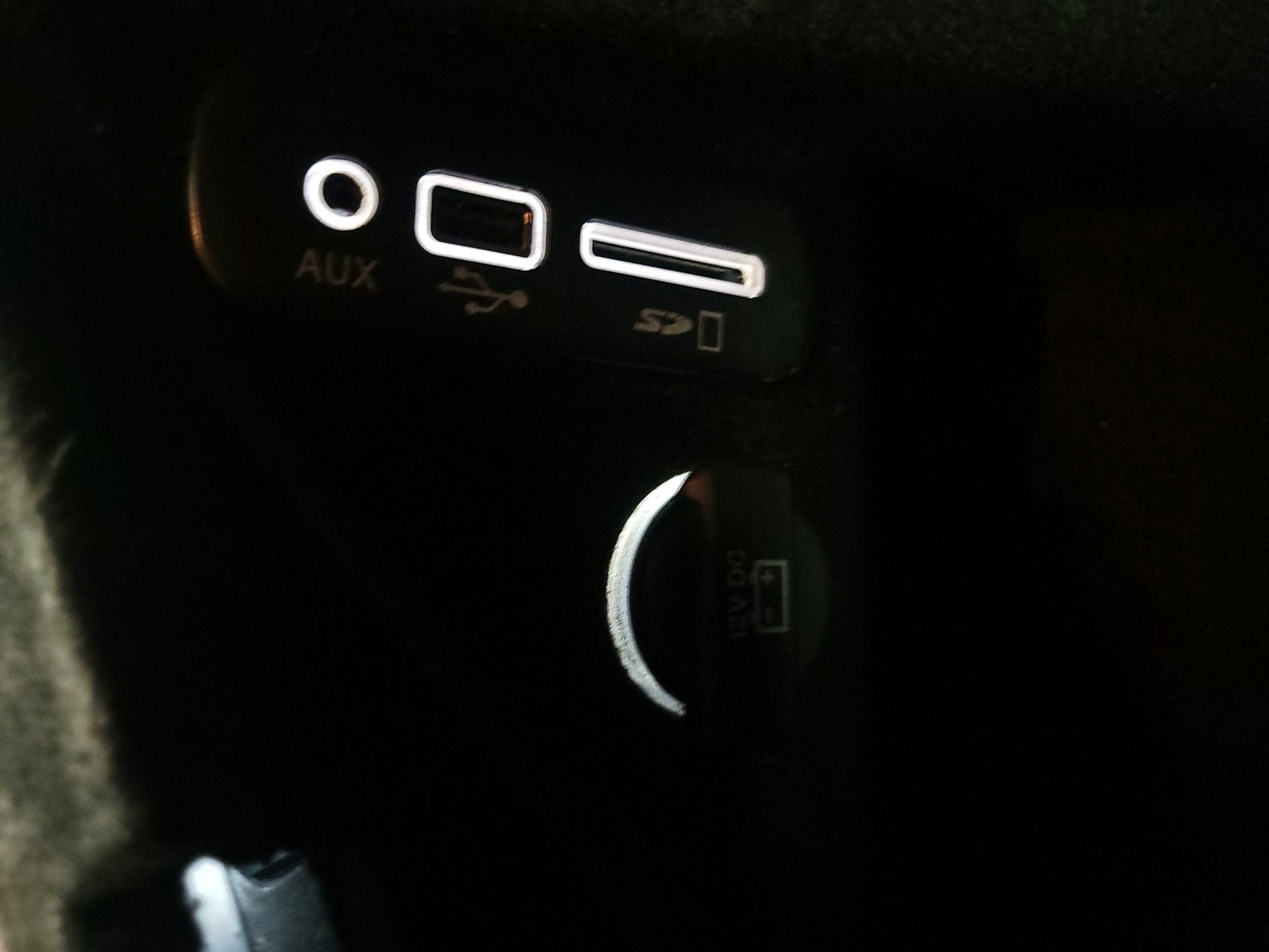 Thumbnail: 2016 Dodge Challenger - 17