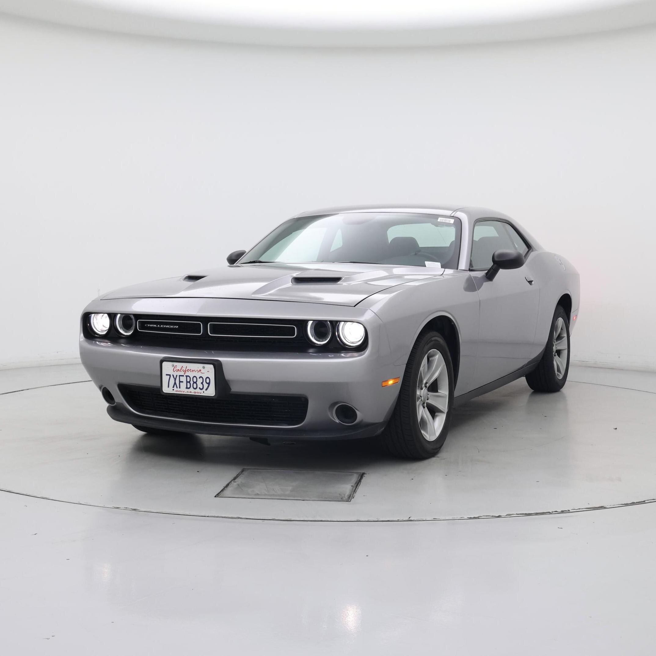 Thumbnail: 2016 Dodge Challenger - 4