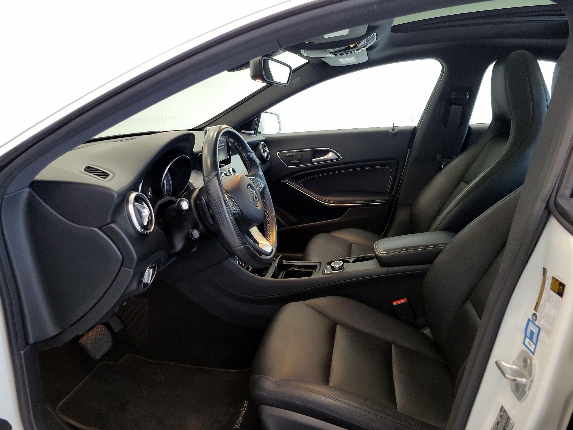 Thumbnail: 2015 Mercedes-Benz CLA - 11