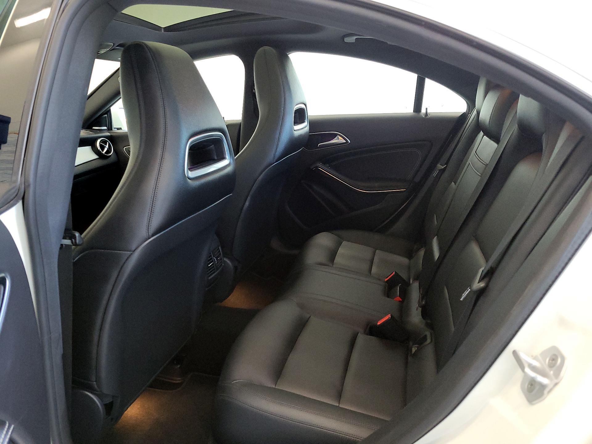Thumbnail: 2015 Mercedes-Benz CLA - 18