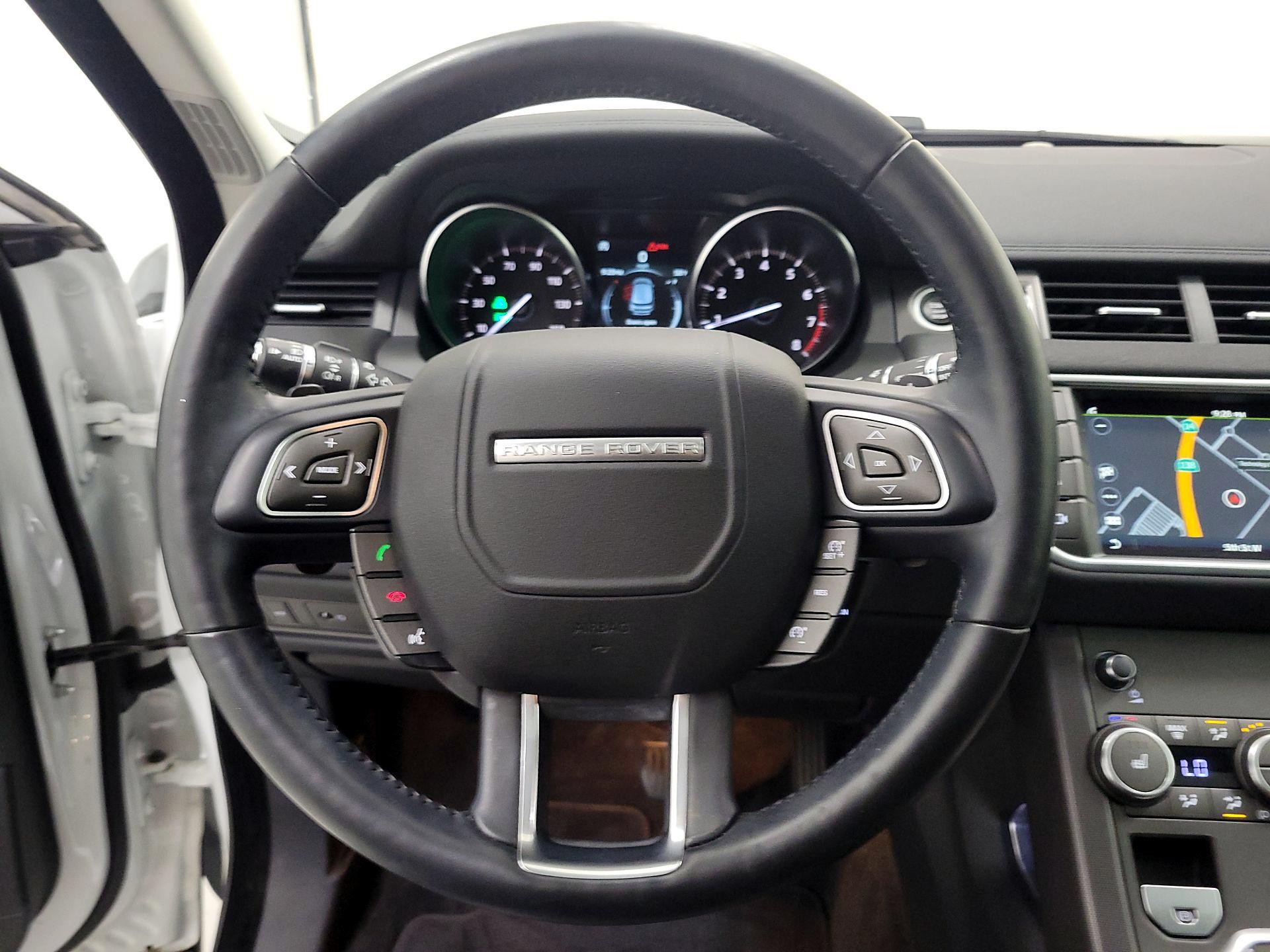 Thumbnail: 2018 Land Rover Range Rover Evoque - 10
