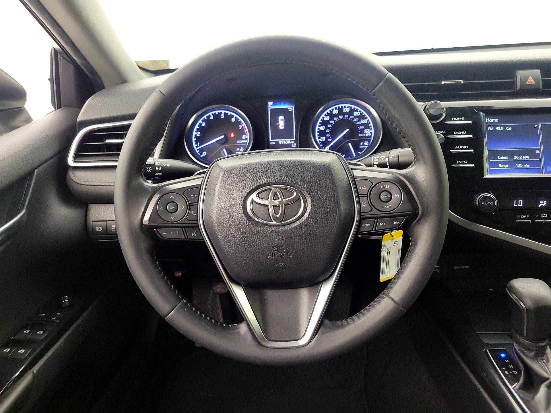 Thumbnail: 2018 Toyota Camry - 10
