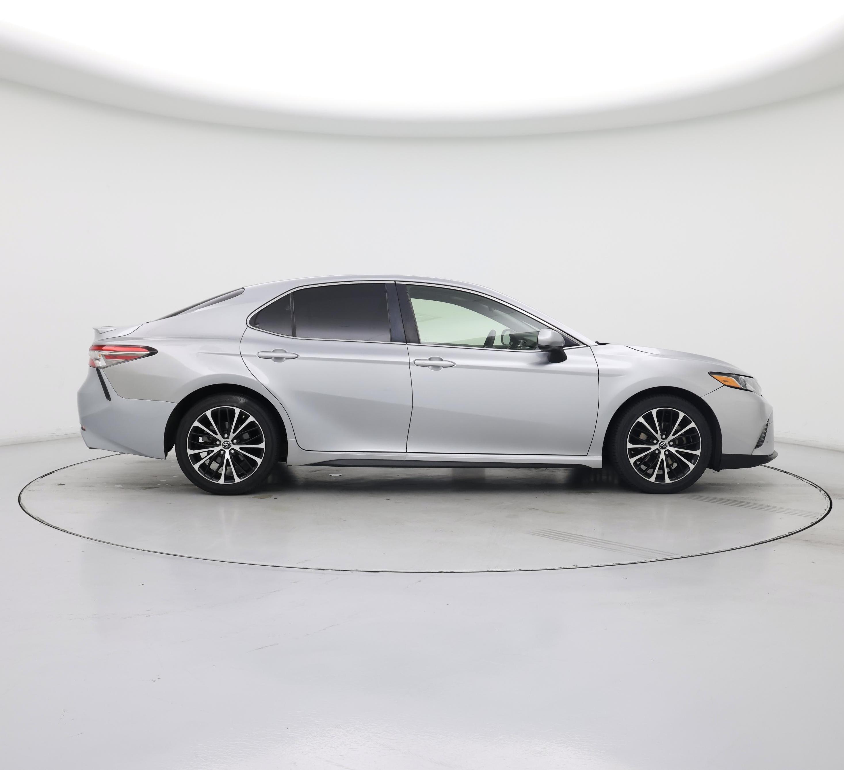 Thumbnail: 2018 Toyota Camry - 7